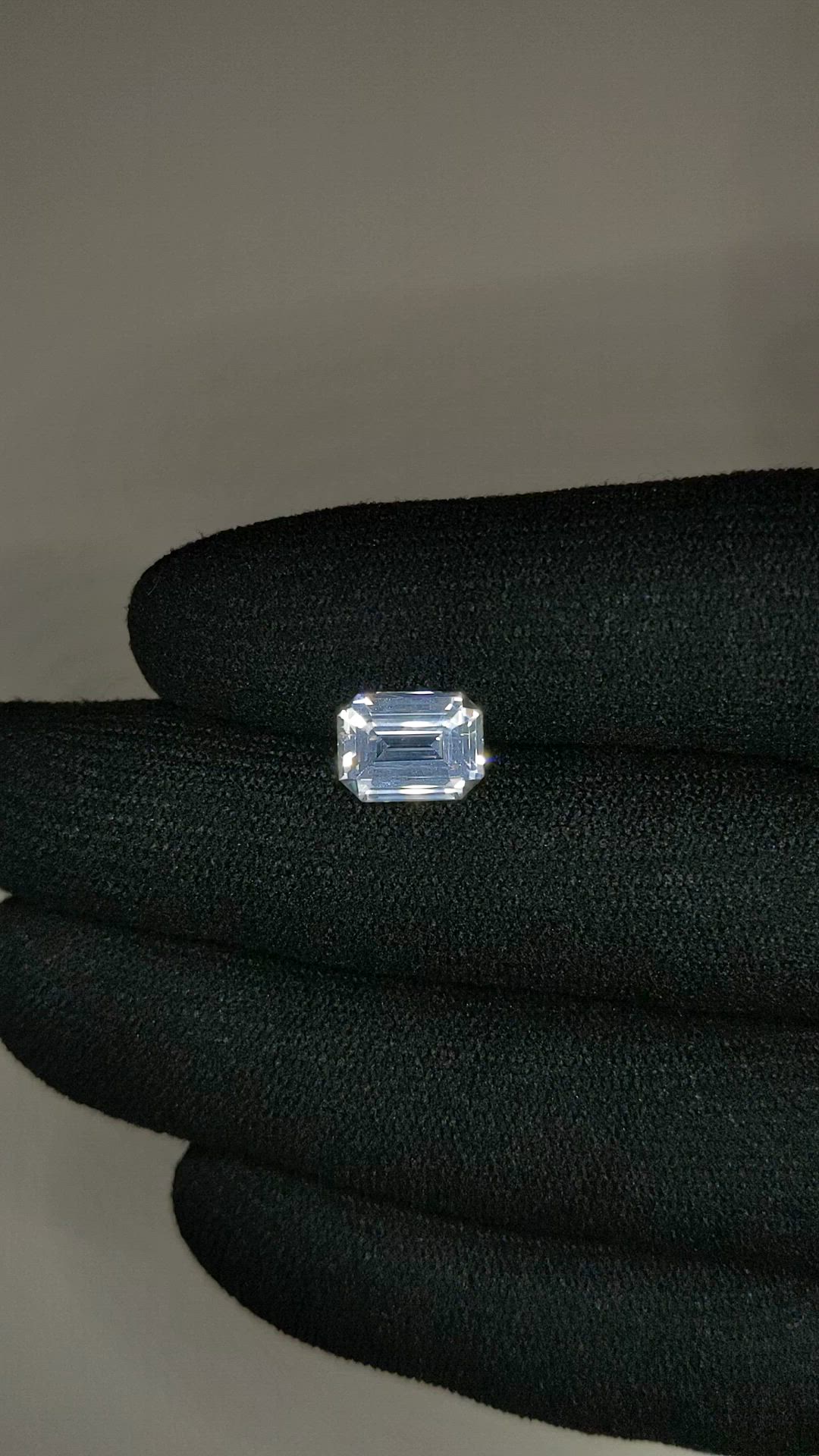 3.21 Ct. White Sapphire from Ceylon (Sri Lanka) Size Video