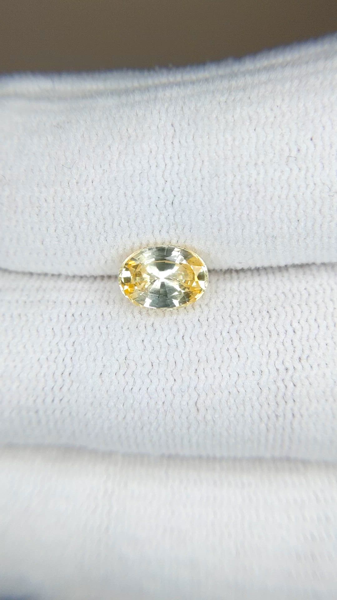 1.38 Ct. Yellow Sapphire from Ceylon (Sri Lanka) Size Video
