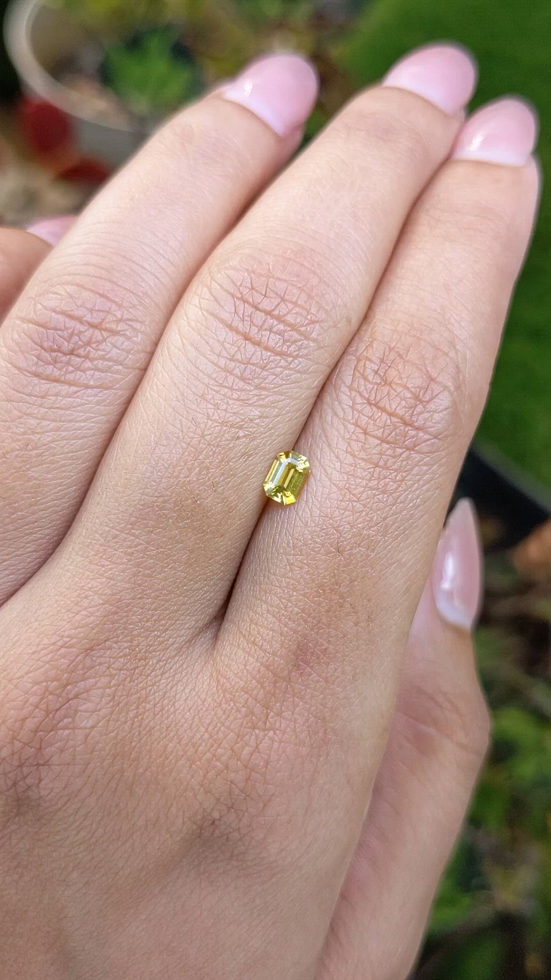 0.40 Ct. Yellow Sapphire from Ceylon (Sri Lanka) Size Video