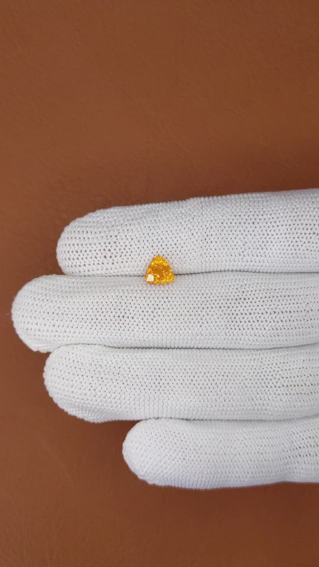 1.39 Ct. Yellowish Orange Sapphire from Ceylon (Sri Lanka) Size Video