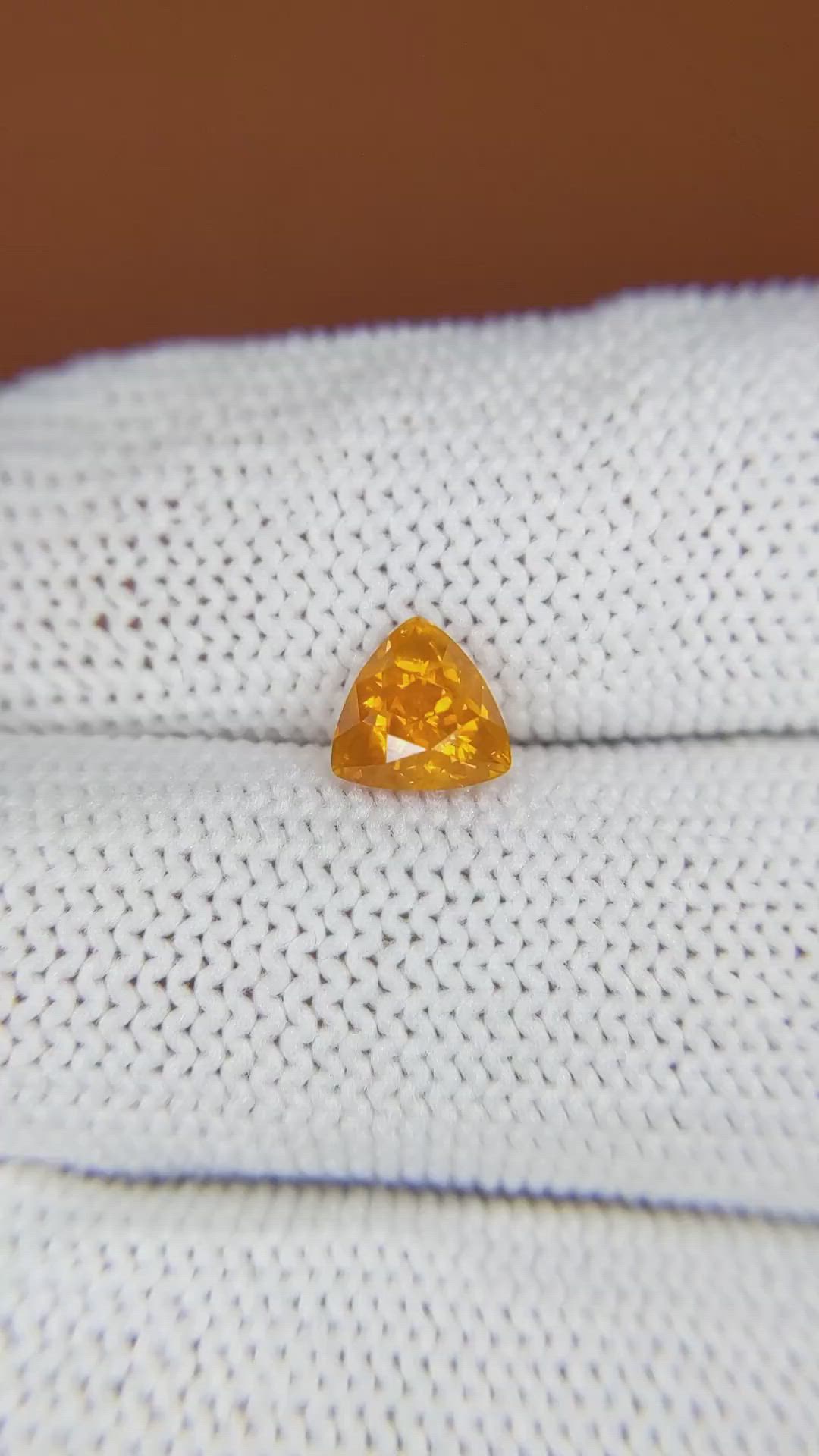 1.39 Ct. Yellowish Orange Sapphire from Ceylon (Sri Lanka) Size Video