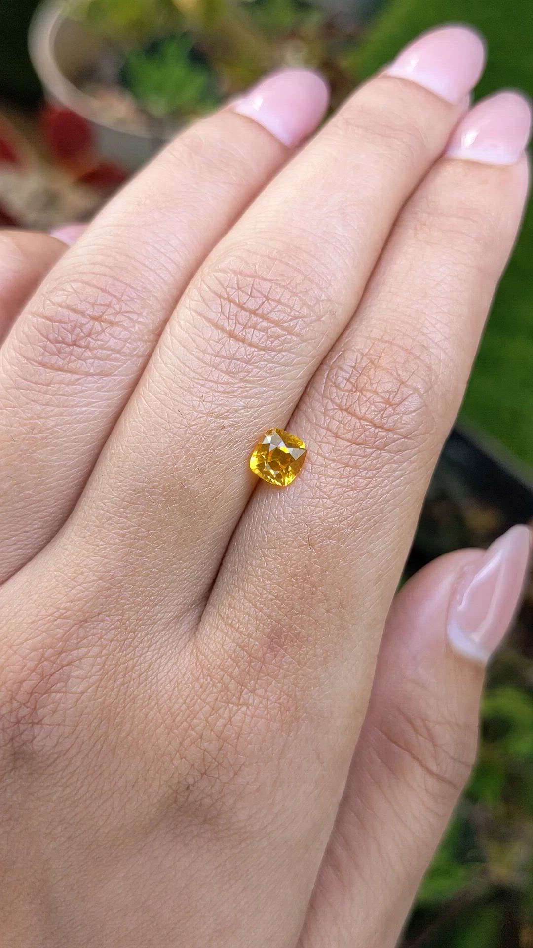 1.11 Ct. Orangish Yellow Sapphire from Ceylon (Sri Lanka) Size Video