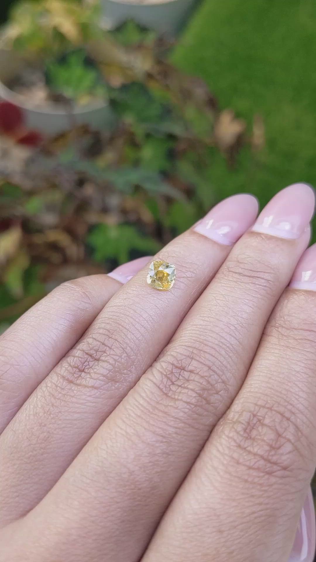 1.10 Ct. Yellow Sapphire from Ceylon (Sri Lanka) Size Video
