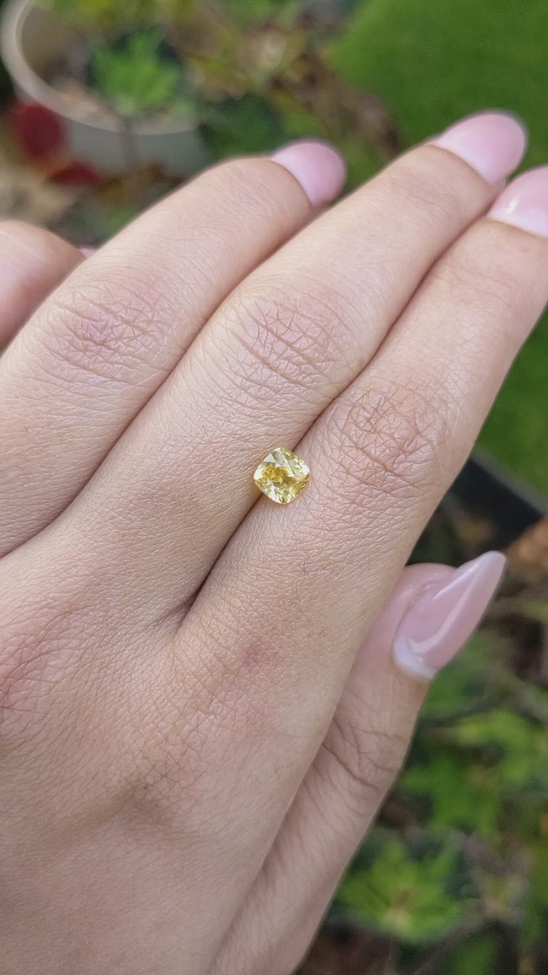 1.10 Ct. Yellow Sapphire from Ceylon (Sri Lanka) Size Video