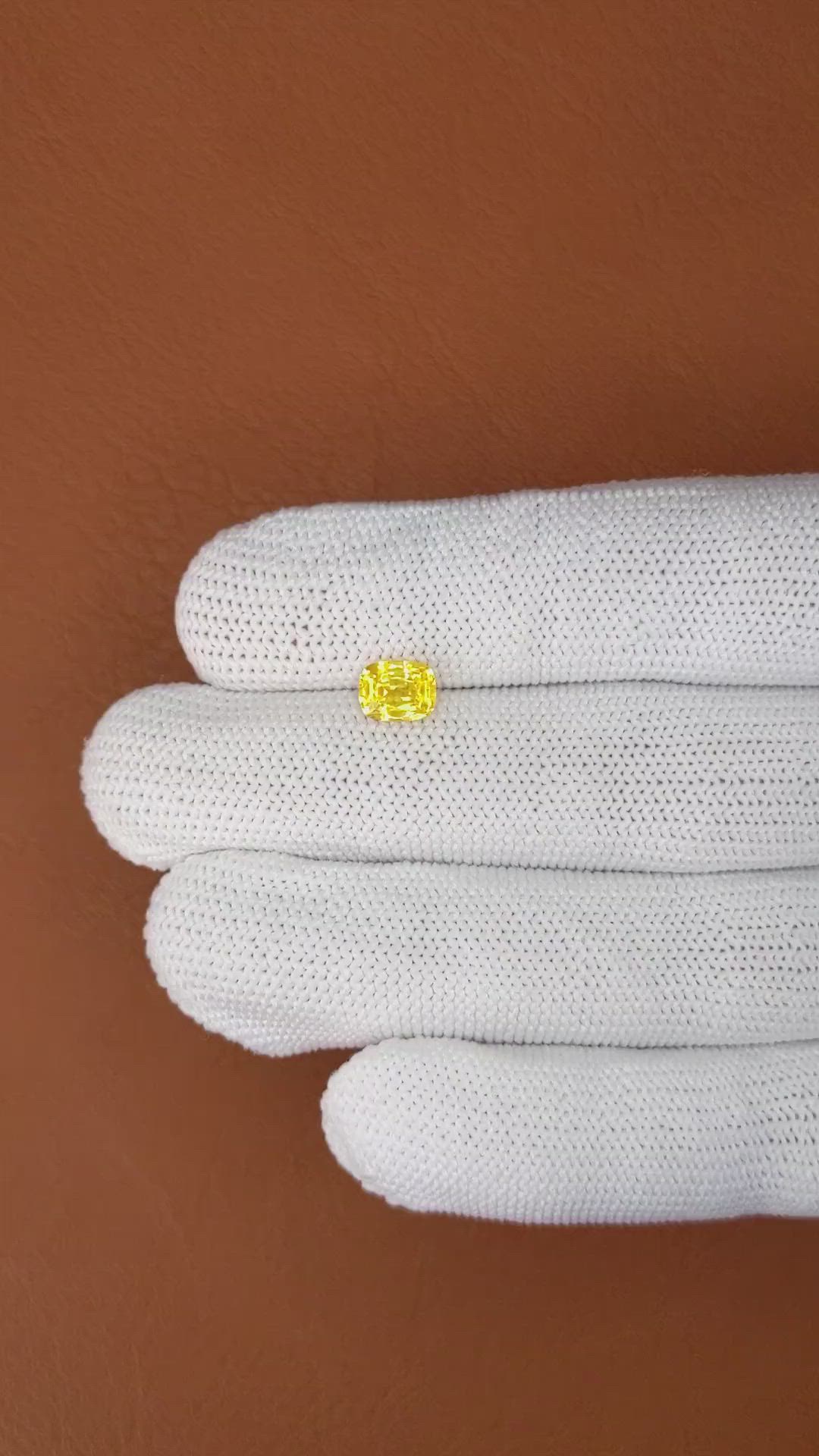 1.17 Ct. Yellow Sapphire from Ceylon (Sri Lanka) Size Video