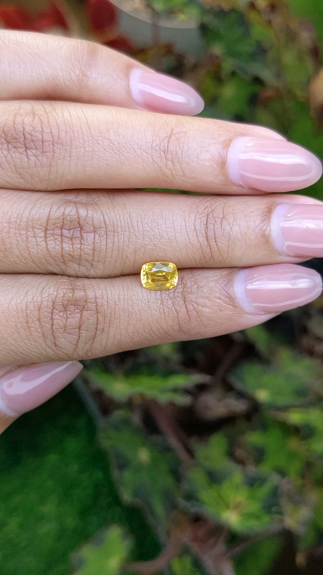 1.17 Ct. Yellow Sapphire from Ceylon (Sri Lanka) Size Video