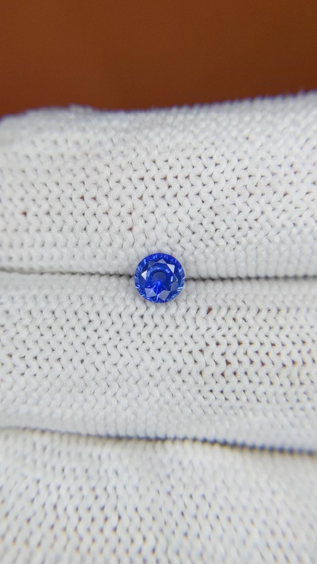 0.45 Ct. Blue Sapphire from Ceylon (Sri Lanka) Size Video