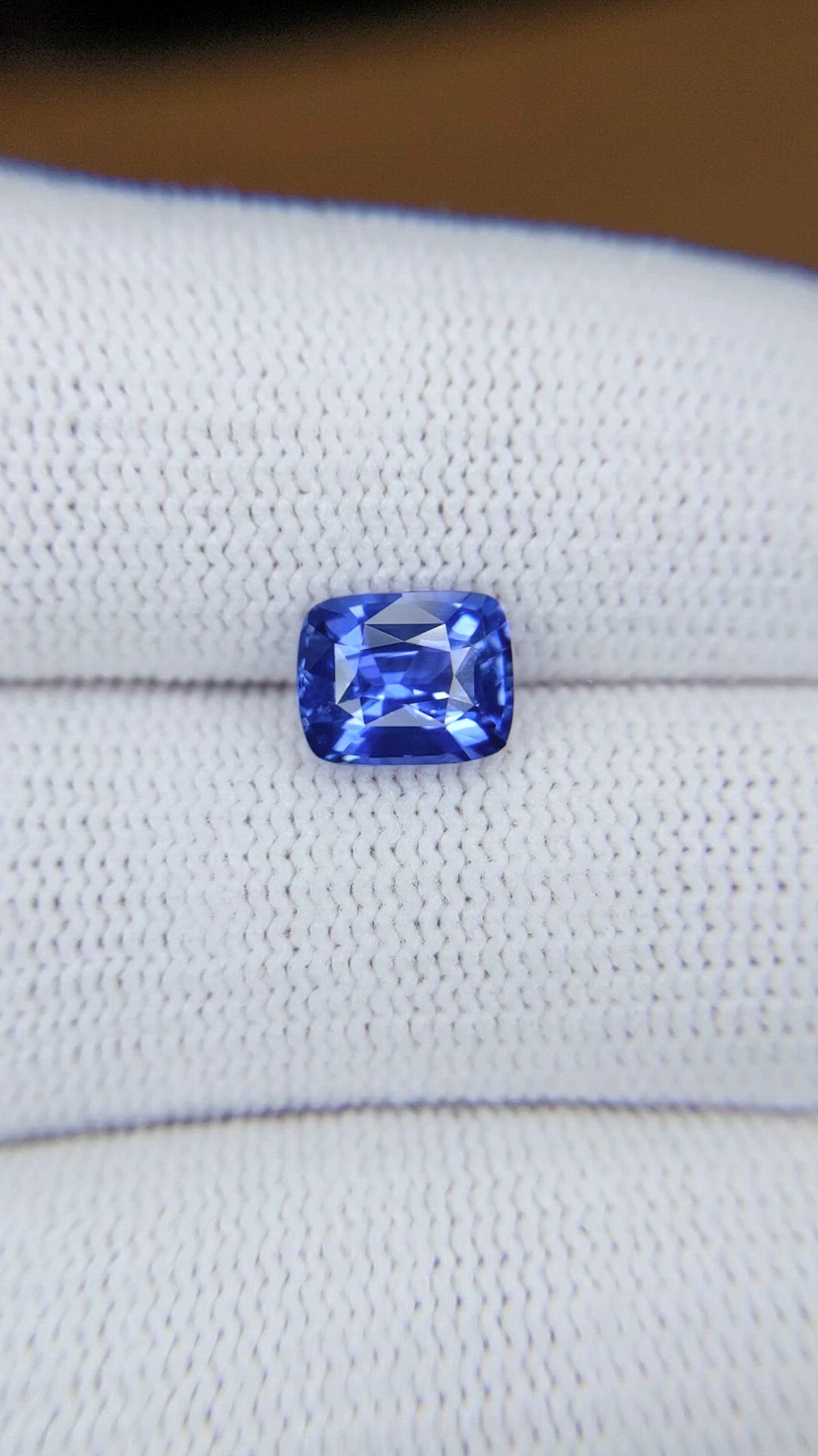 2.12 Ct. Blue Sapphire from Ceylon (Sri Lanka) Size Video