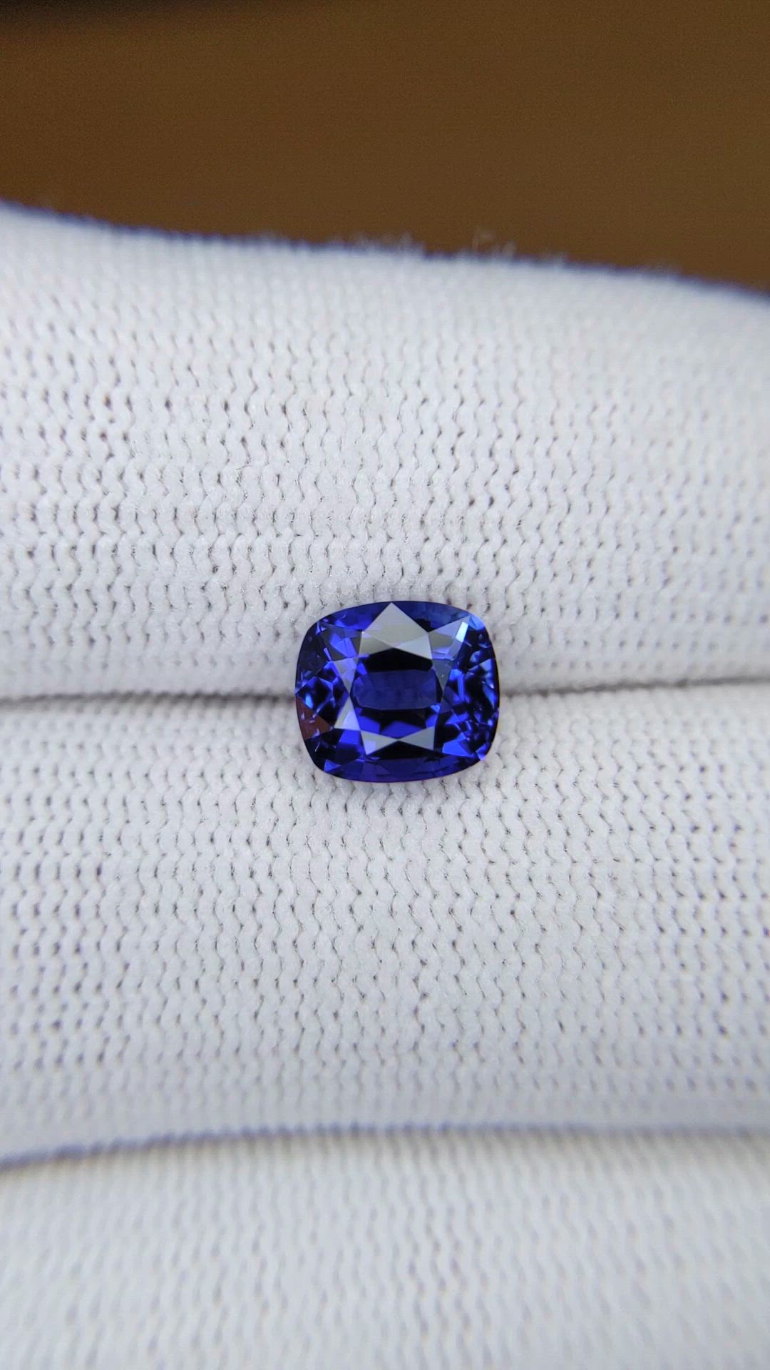 2.44 Ct. Blue Sapphire from Ceylon (Sri Lanka) Size Video