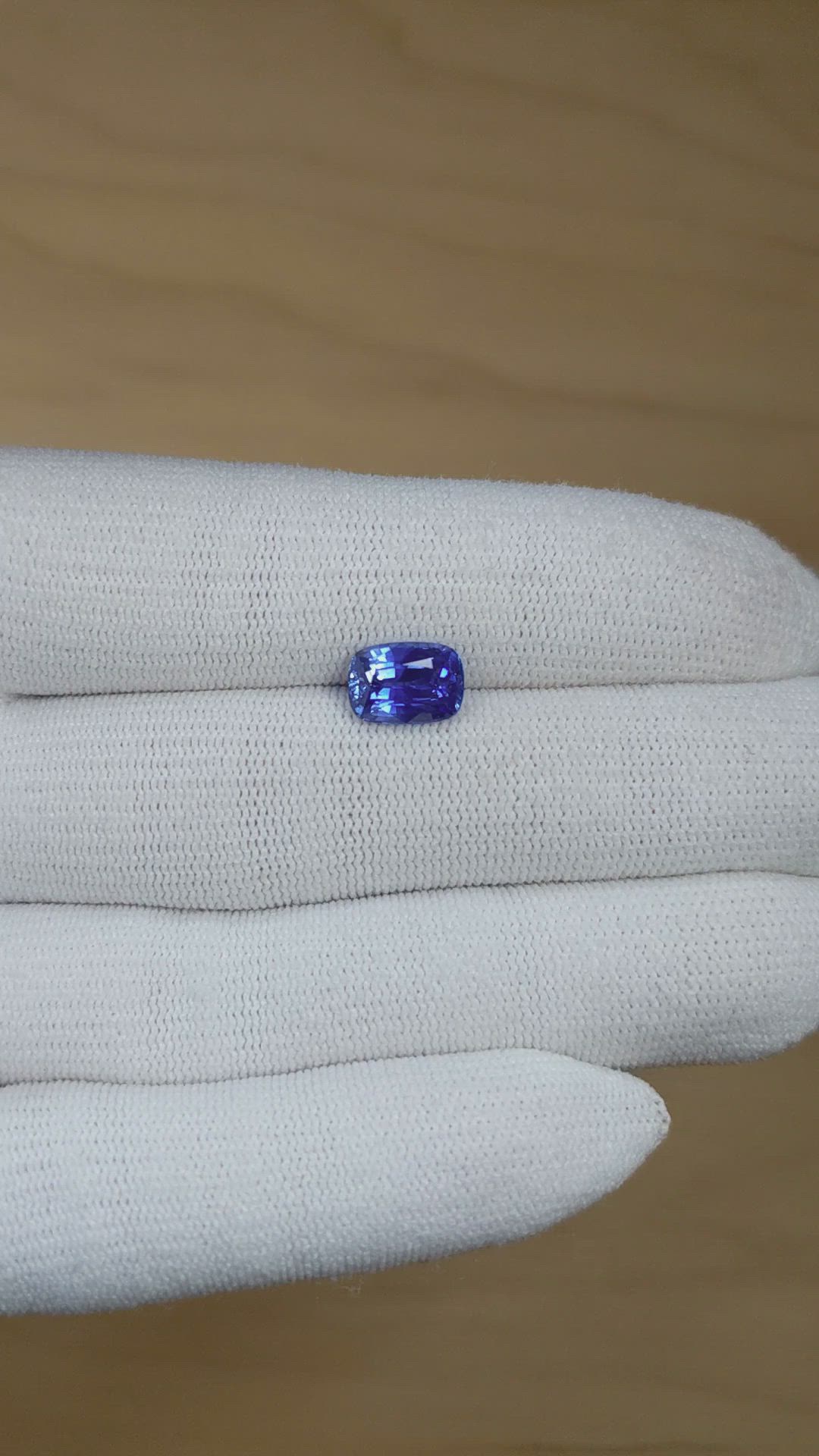 2.93 Ct. Blue Sapphire from Ceylon (Sri Lanka) Size Video