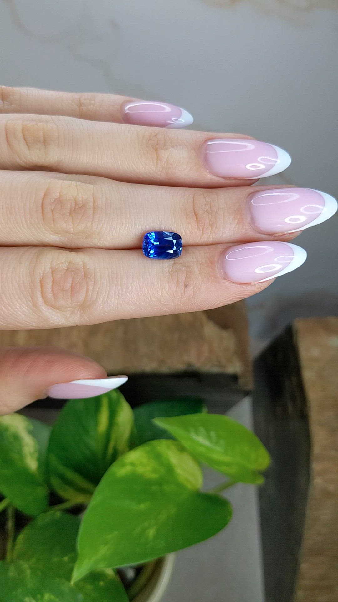 2.93 Ct. Blue Sapphire from Ceylon (Sri Lanka) Size Video