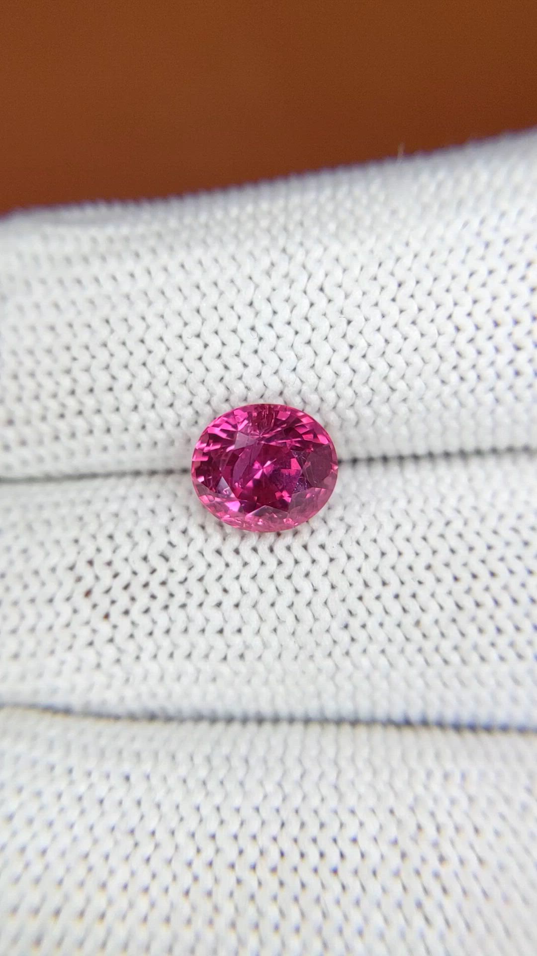 2.62 Ct. Pink Sapphire from Ceylon (Sri Lanka) Size Video