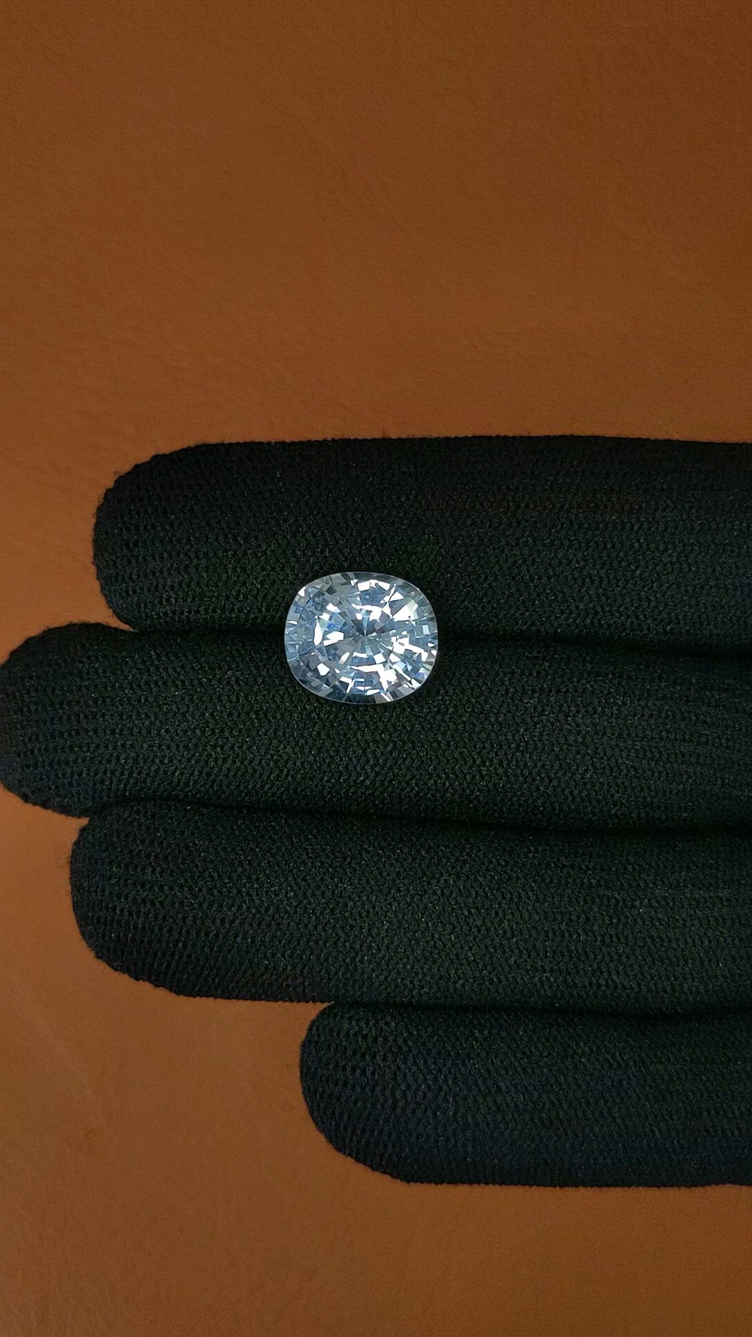 8.02 Ct. White Sapphire from Ceylon (Sri Lanka) Size Video