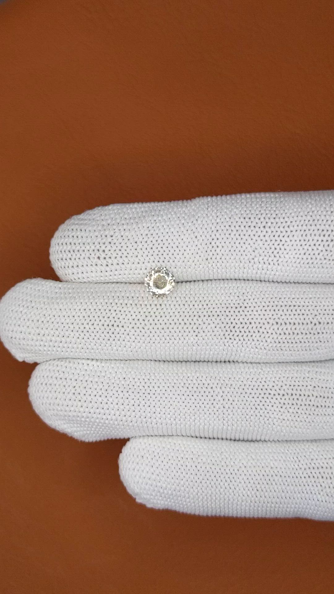 1.03 Ct. Greenish Yellow Sapphire from Ceylon (Sri Lanka) Size Video