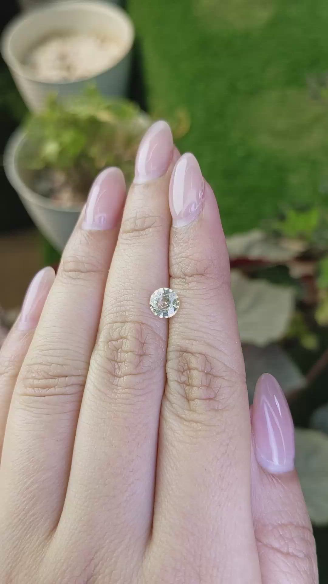 1.03 Ct. Greenish Yellow Sapphire from Ceylon (Sri Lanka) Size Video