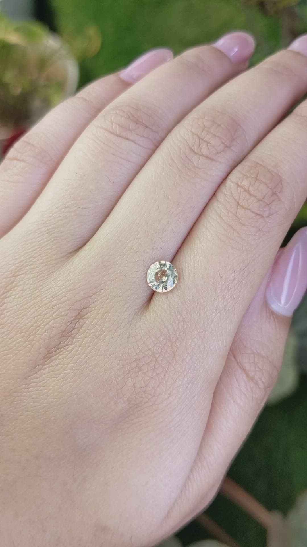 1.03 Ct. Greenish Yellow Sapphire from Ceylon (Sri Lanka) Size Video