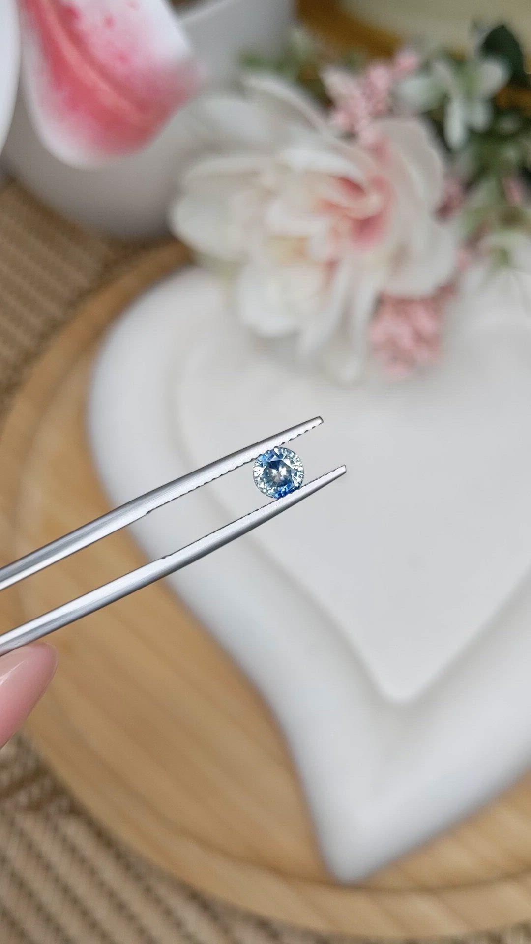 0.74 Ct. Bi Color / Parti Sapphire from Ceylon (Sri Lanka) Size Video