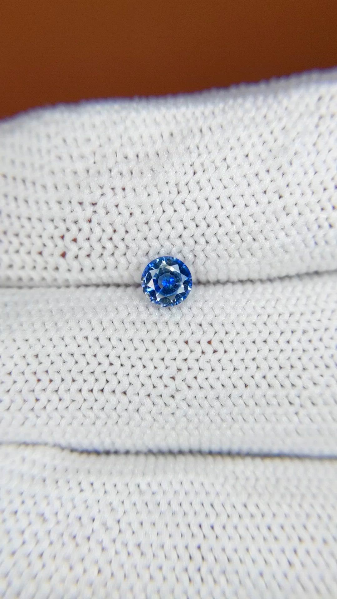 0.40 Ct. Blue Sapphire from Ceylon (Sri Lanka) Size Video