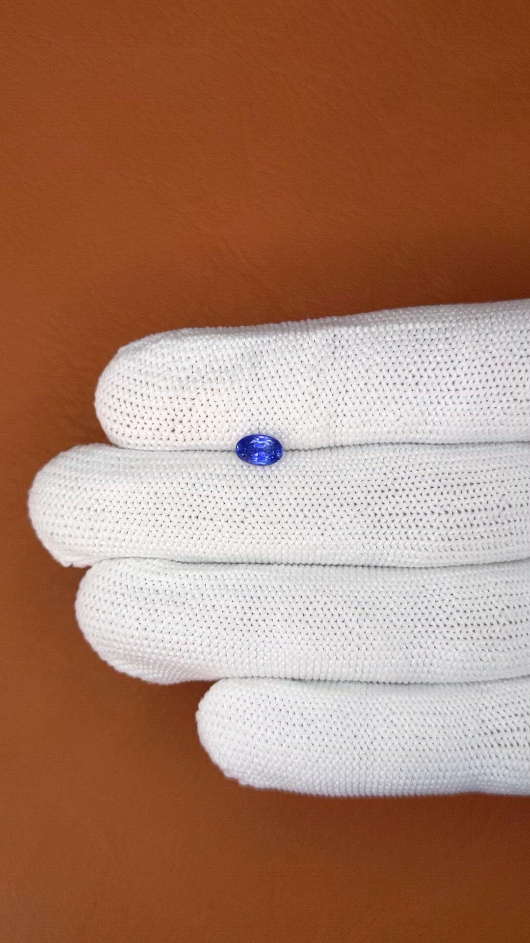 0.70 Ct. Blue Sapphire from Ceylon (Sri Lanka) Size Video