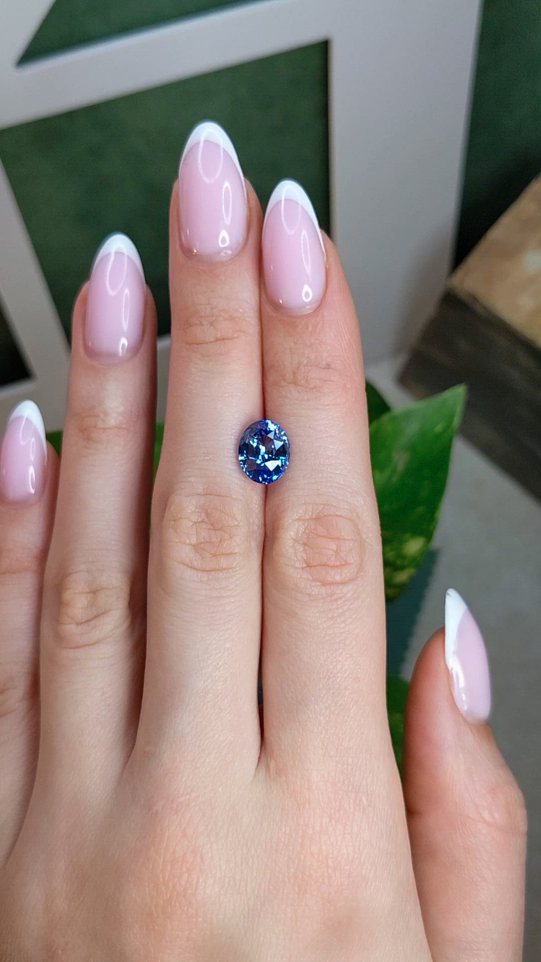 4.04 Ct. Blue Sapphire from Ceylon (Sri Lanka) Size Video