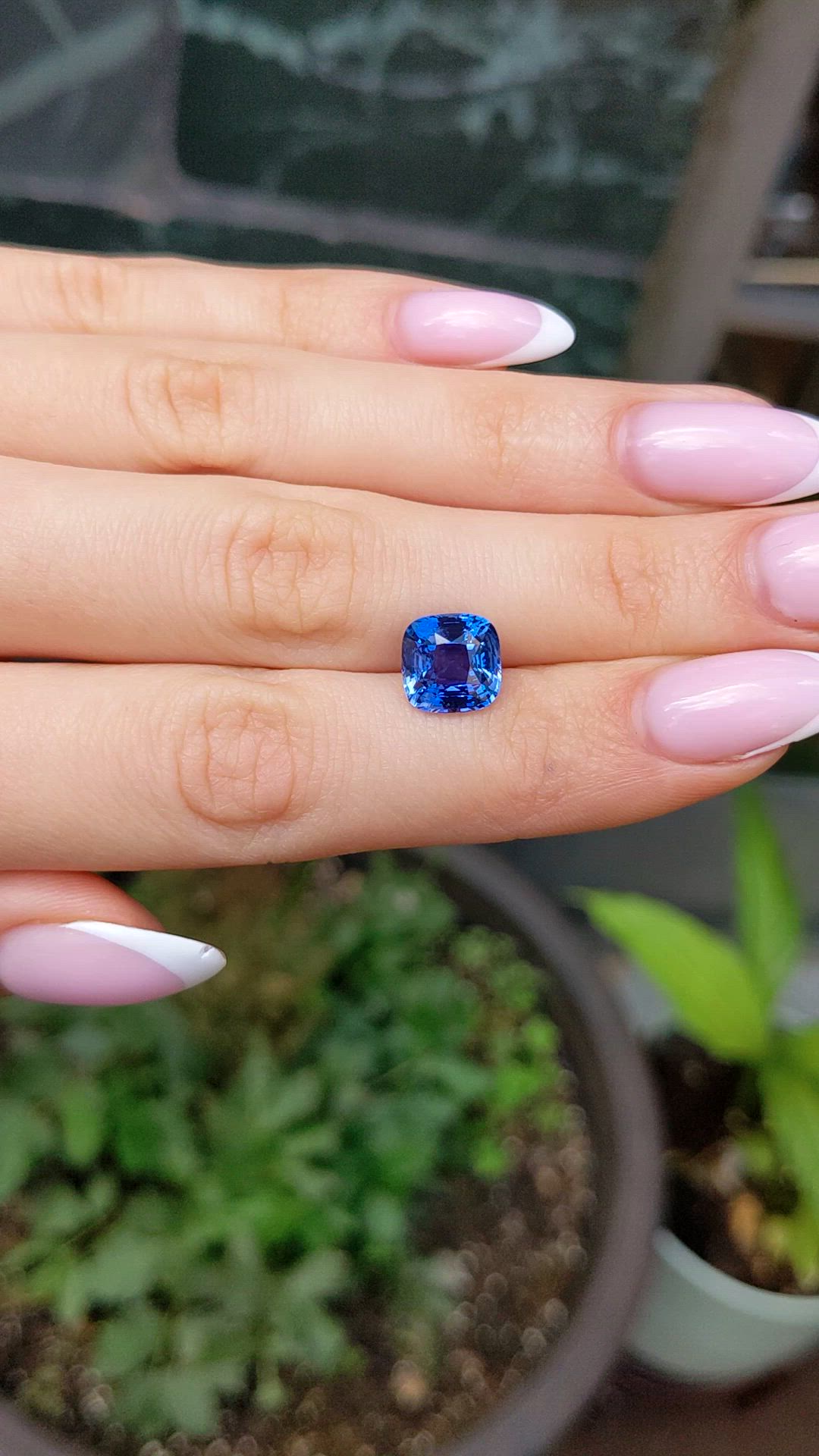 5.03 Ct. Blue Sapphire from Ceylon (Sri Lanka) Size Video