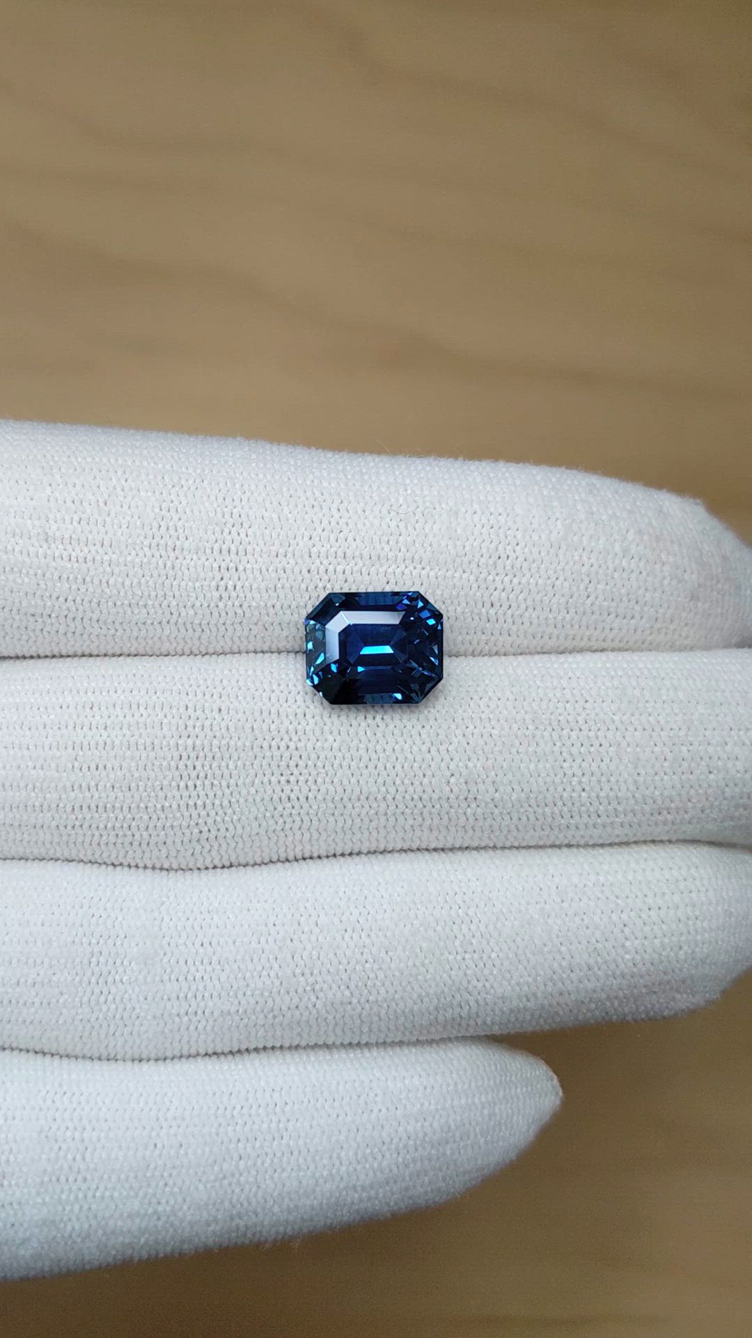 7.99 Ct. Greenish Blue Sapphire from Ceylon (Sri Lanka) Size Video