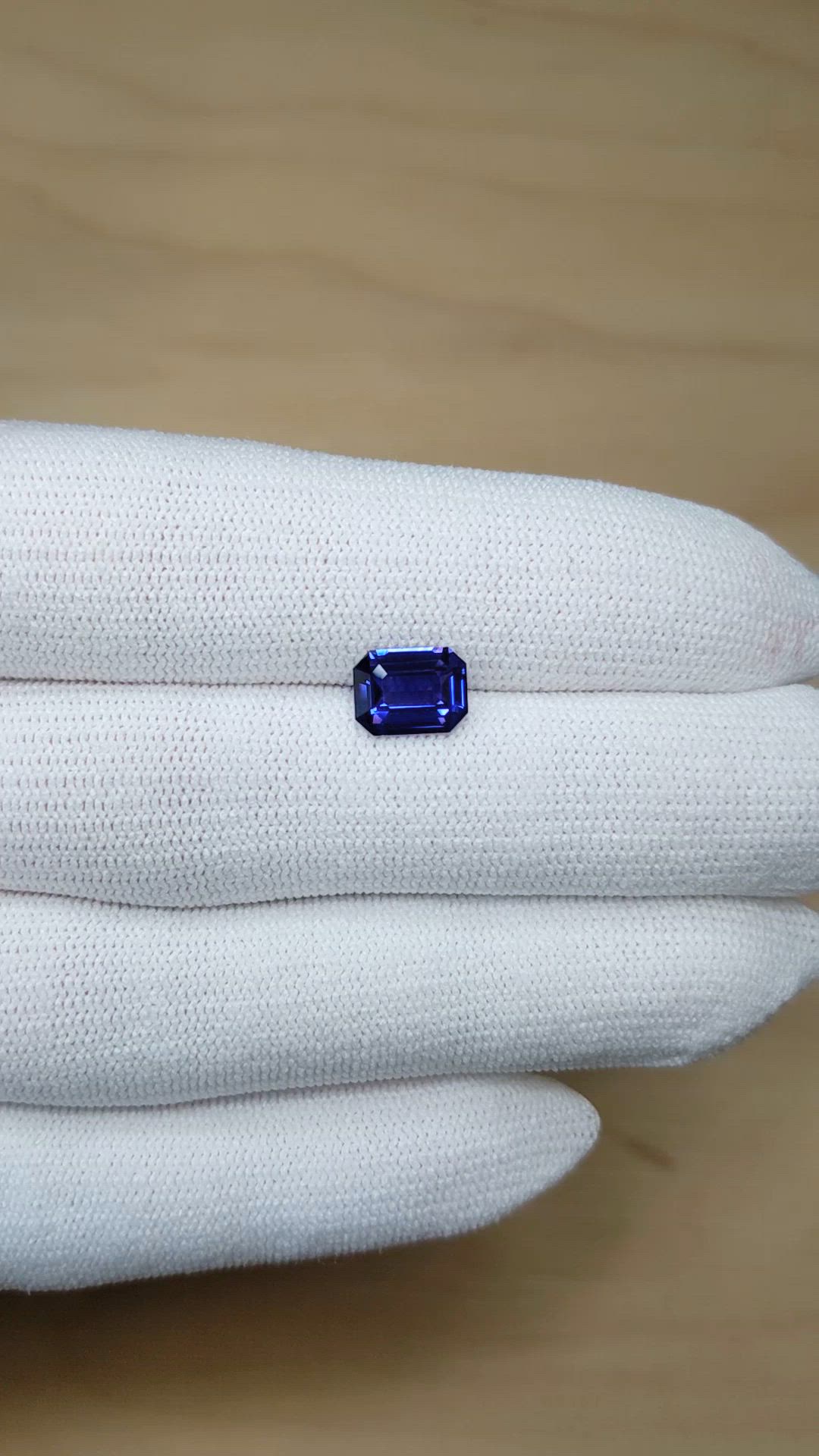 2.23 Ct. Purplish Blue Sapphire from Ceylon (Sri Lanka) Size Video