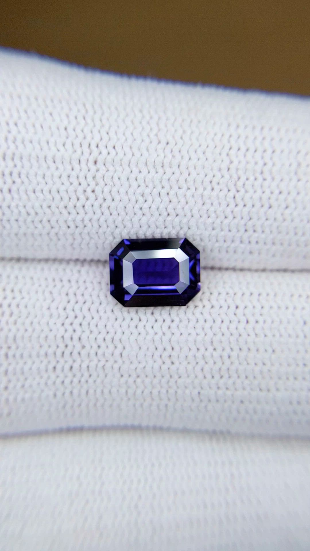 2.23 Ct. Purplish Blue Sapphire from Ceylon (Sri Lanka) Size Video