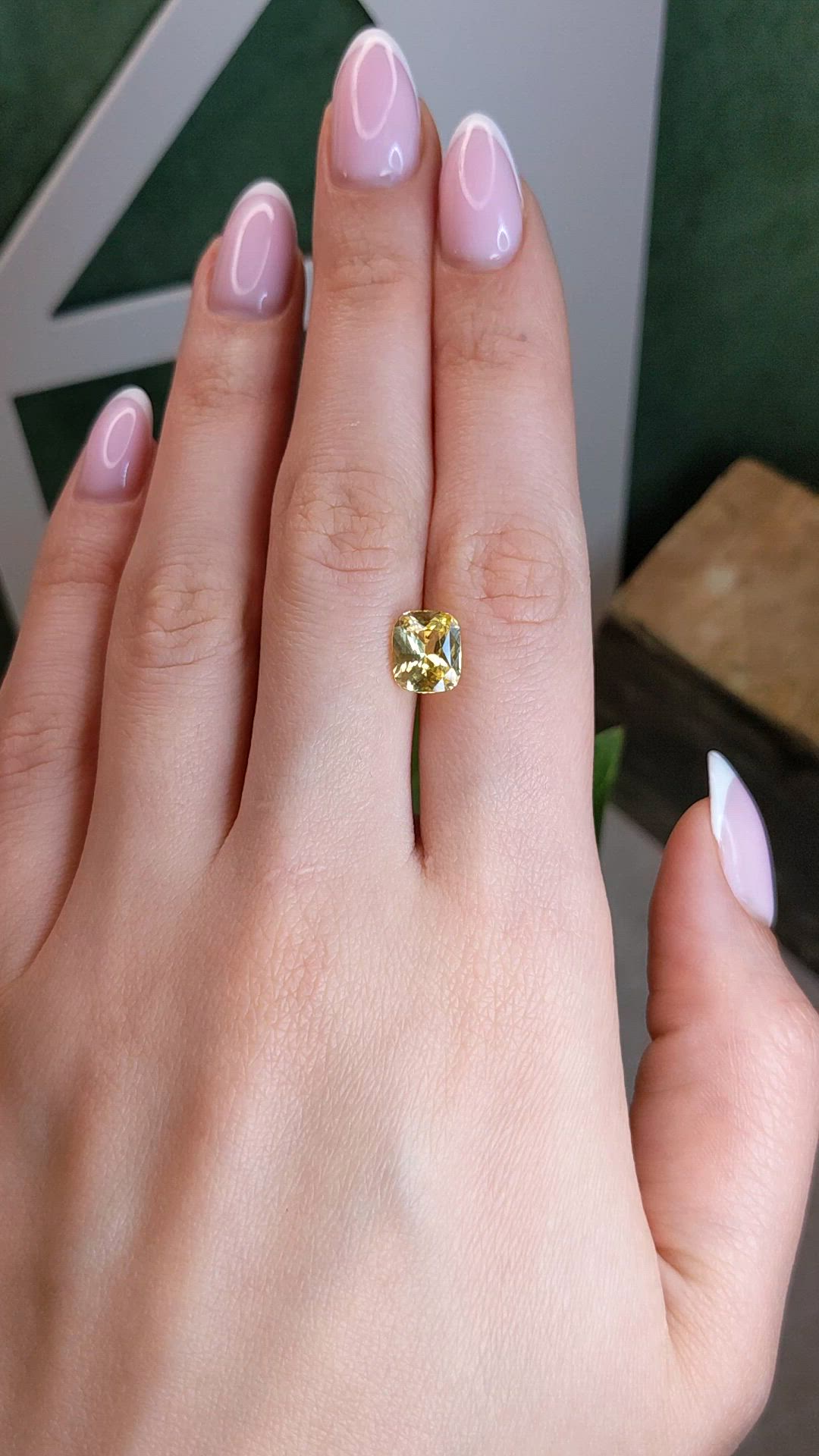 3.06 Ct. Yellow Sapphire from Ceylon (Sri Lanka) Size Video