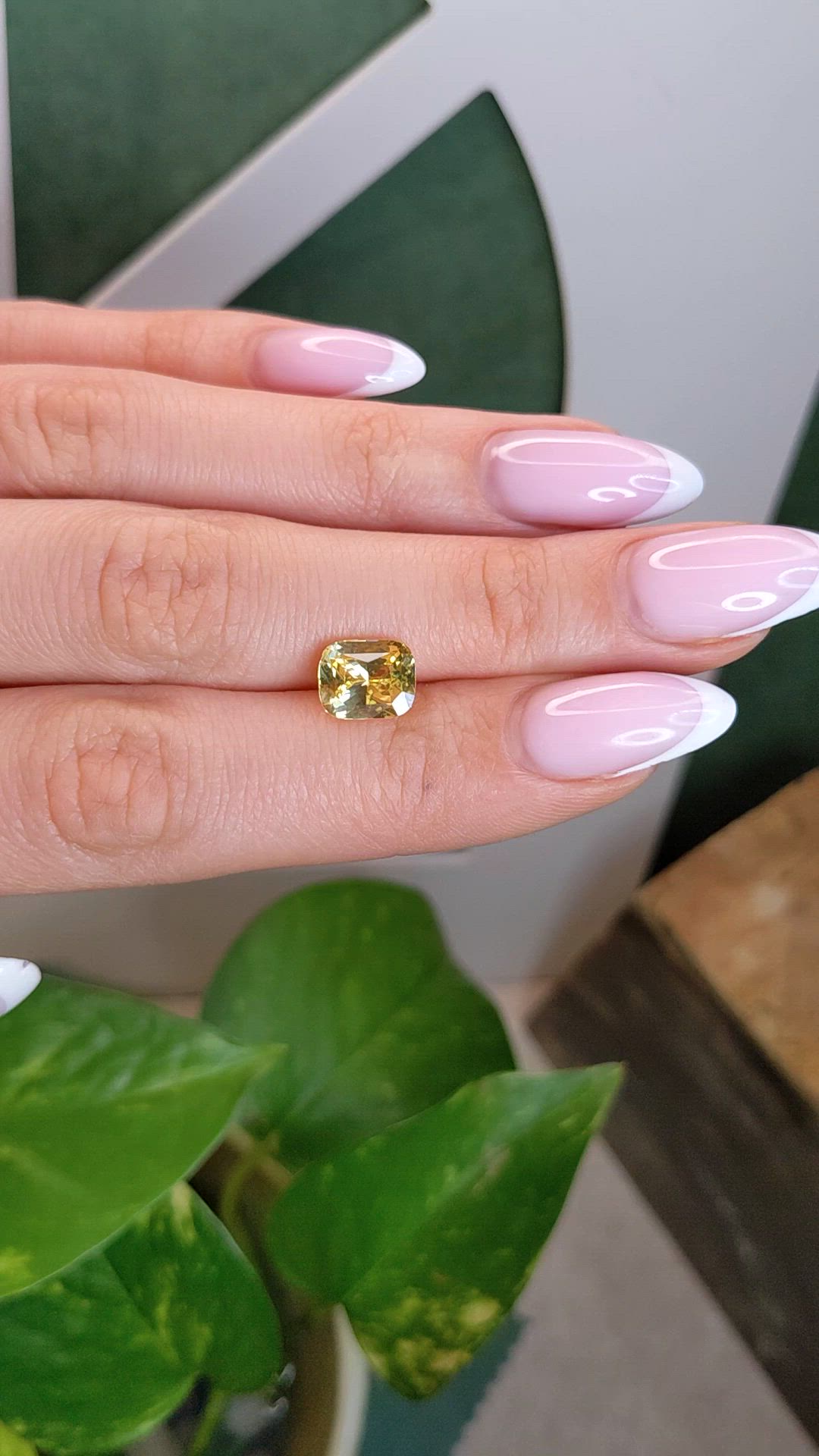 3.06 Ct. Yellow Sapphire from Ceylon (Sri Lanka) Size Video