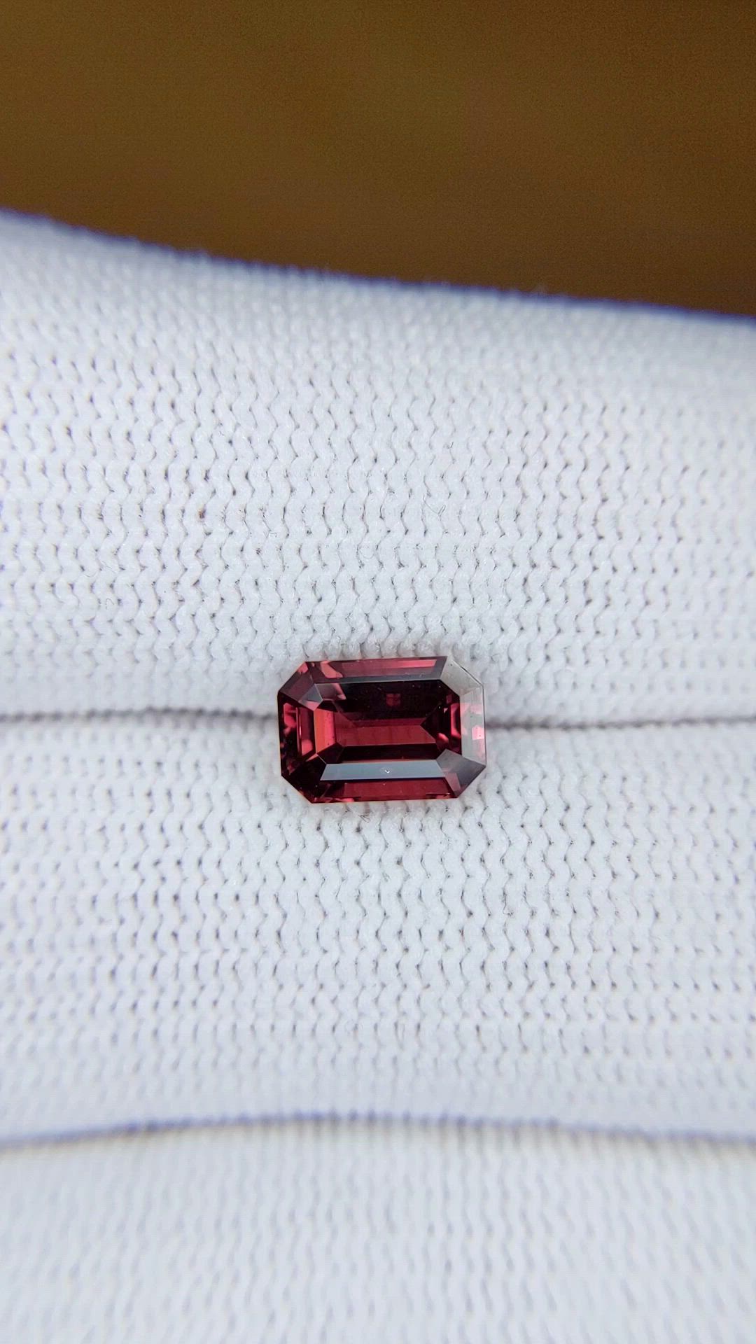2.01 Ct. Pinkish Brown Sapphire from Ceylon (Sri Lanka) Size Video