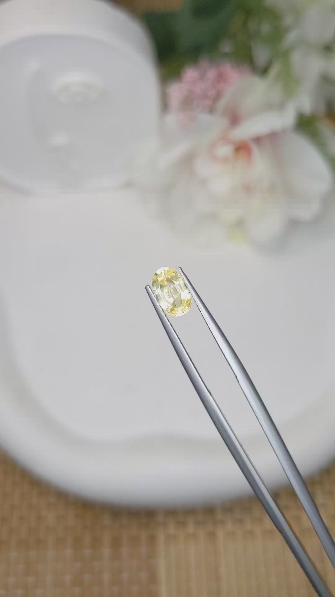 1.29 Ct. Yellow Sapphire from Ceylon (Sri Lanka) Size Video