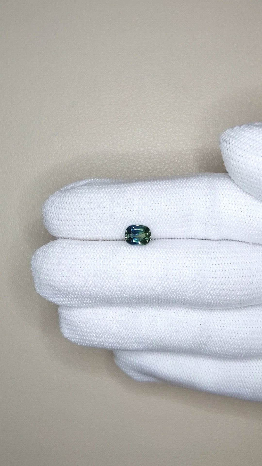 1.05 Ct. Bi Color / Parti Sapphire from Madagascar Size Video
