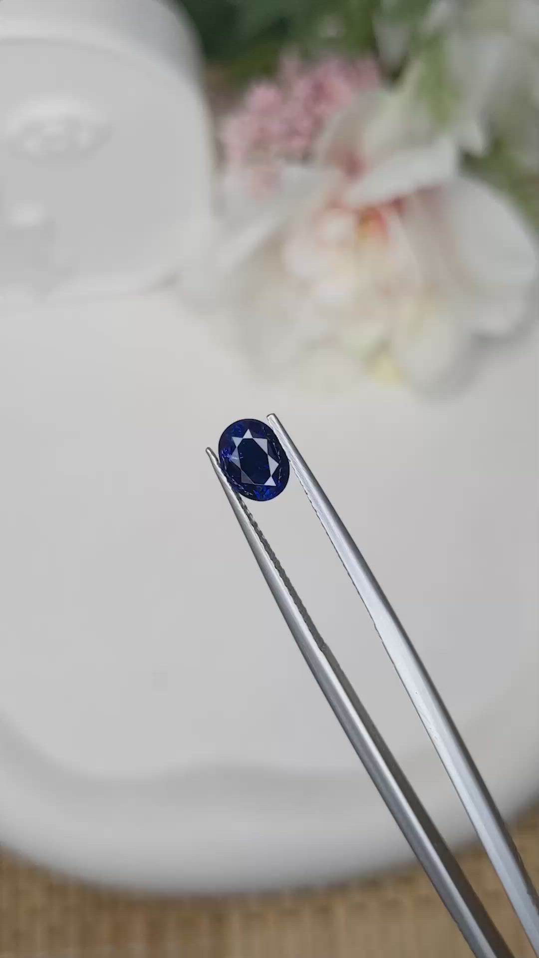 1.27 Ct. Blue Sapphire from Ceylon (Sri Lanka) Size Video