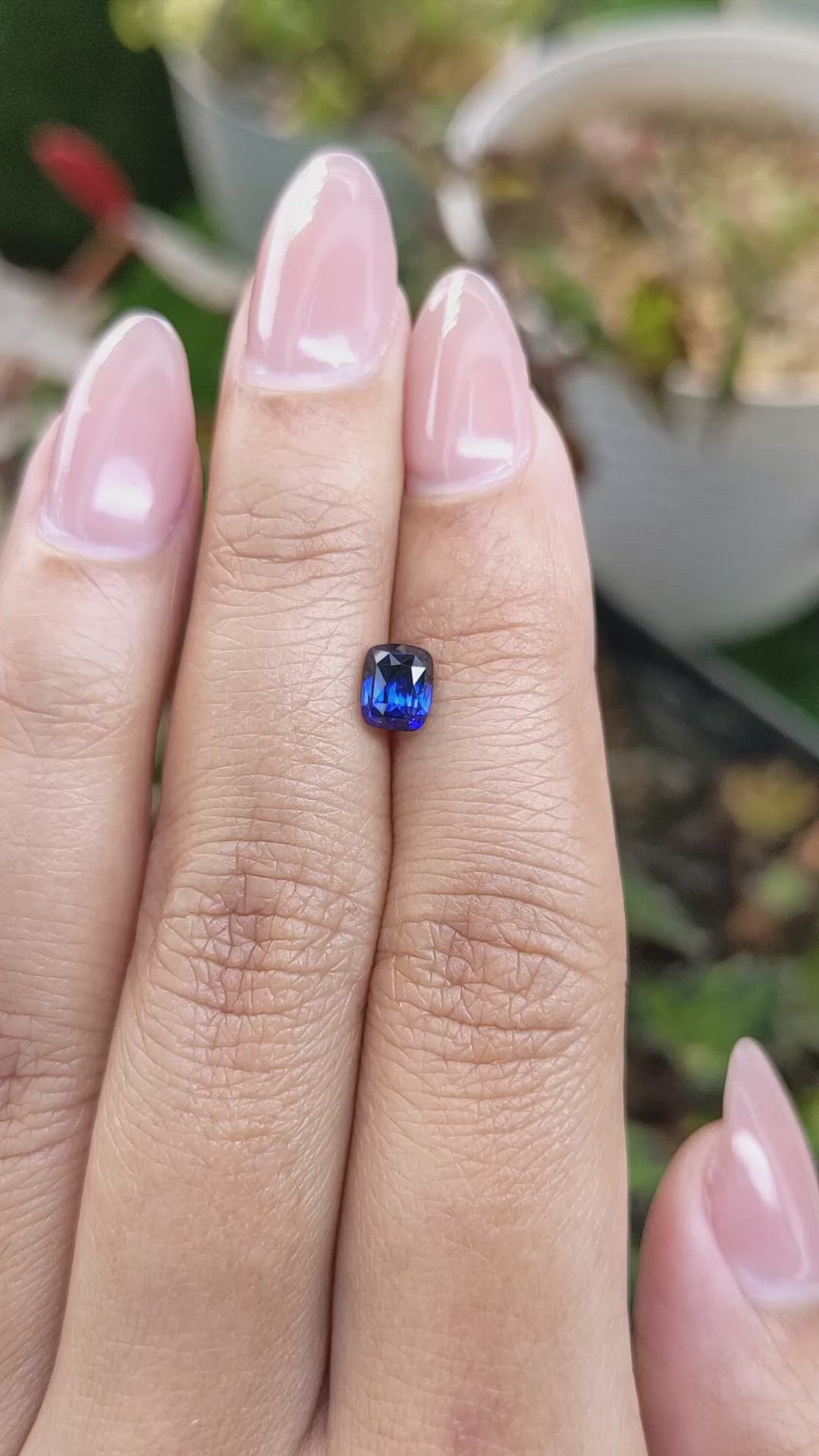 1.10 Ct. Blue Sapphire from Ceylon (Sri Lanka) Size Video