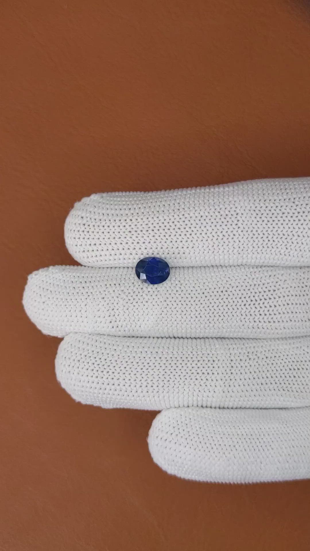 1.53 Ct. Blue Sapphire from Ceylon (Sri Lanka) Size Video