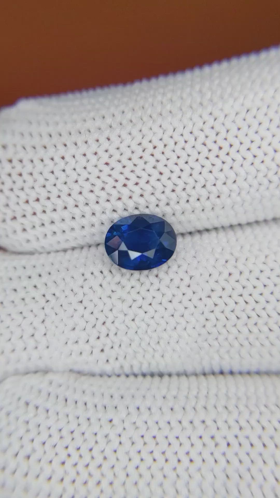 1.53 Ct. Blue Sapphire from Ceylon (Sri Lanka) Size Video