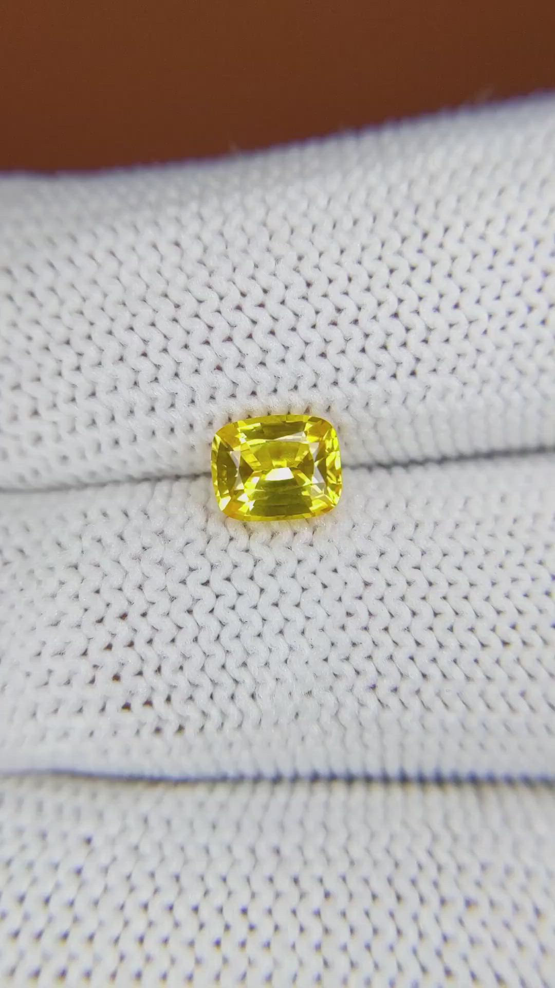 1.04 Ct. Yellow Sapphire from Ceylon (Sri Lanka) Size Video