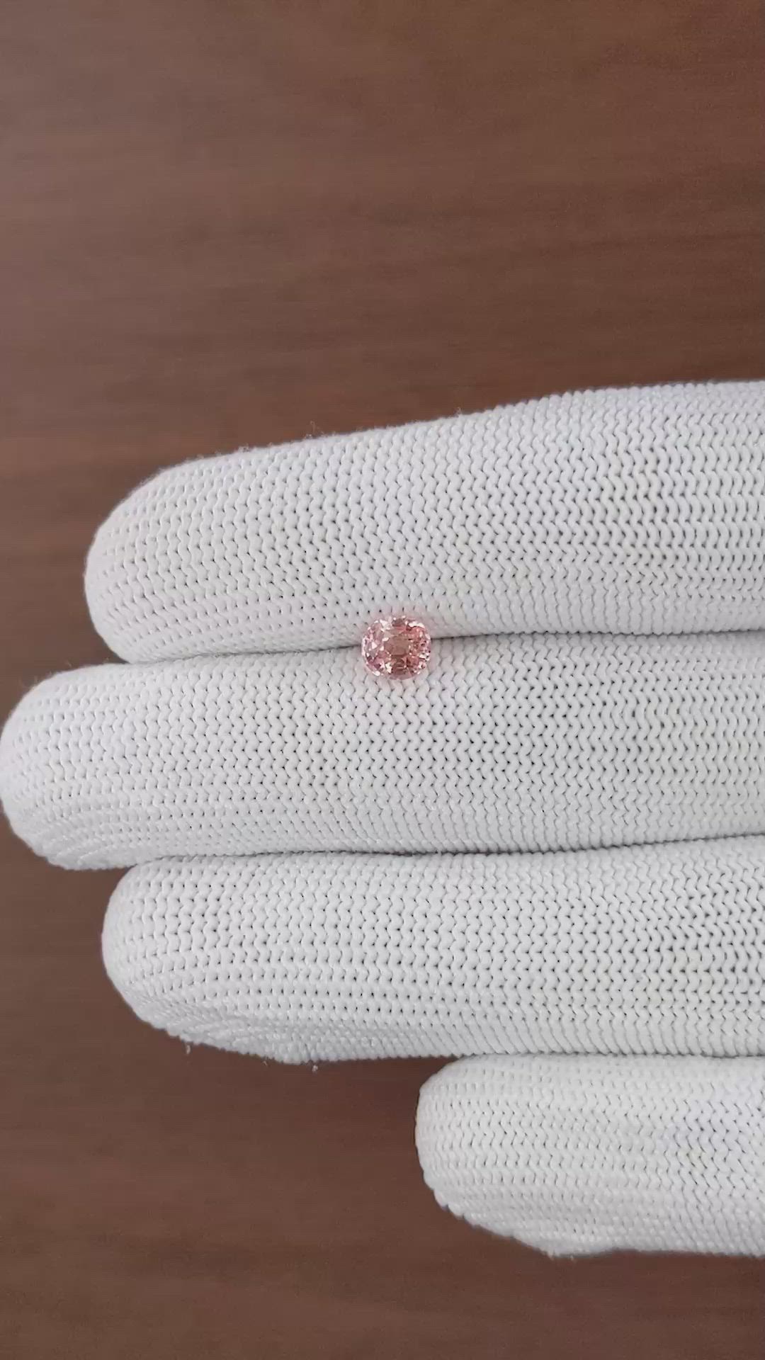 1.05 Ct. Padparadscha Sapphire from Ceylon (Sri Lanka) Size Video