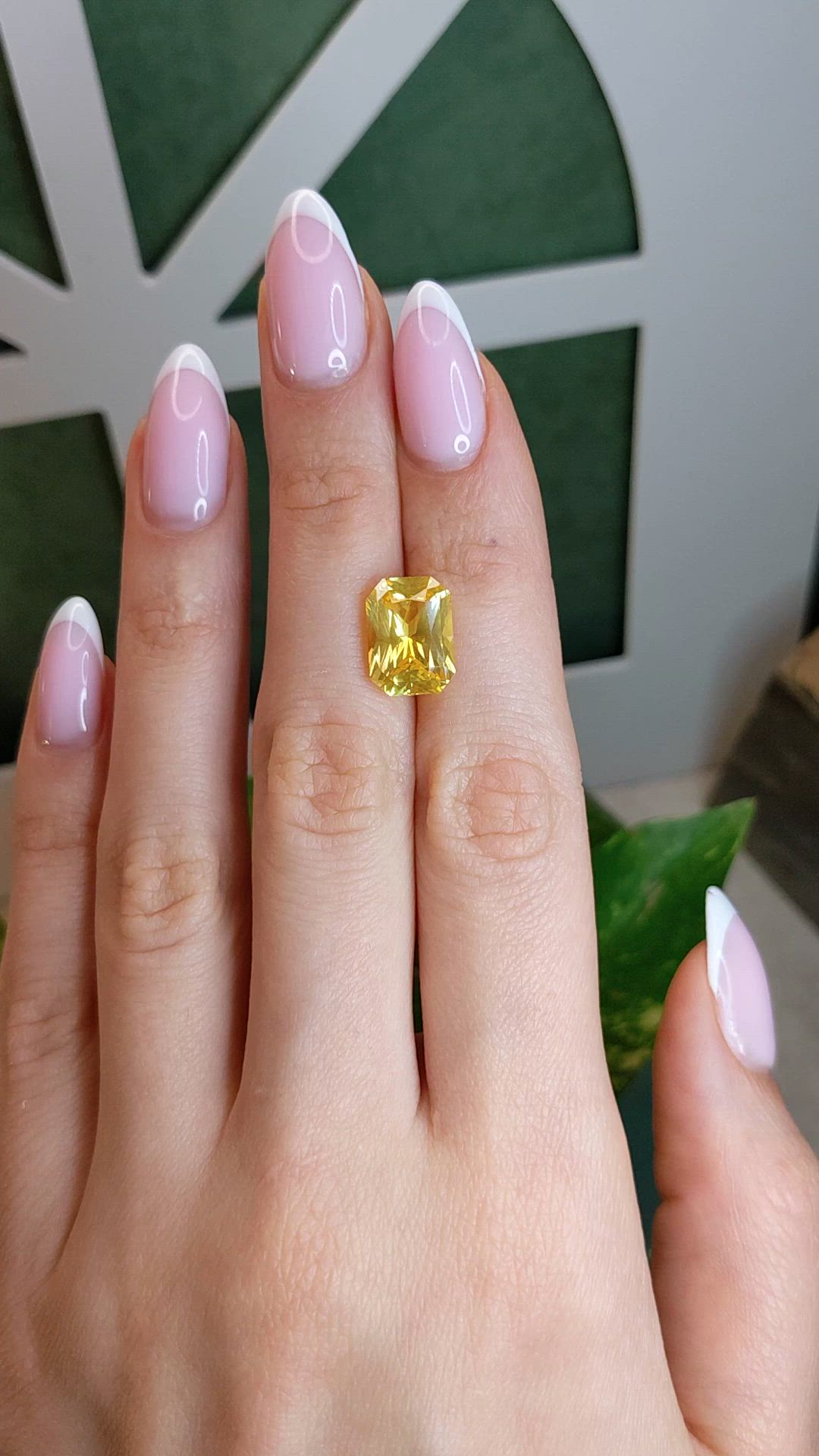 7.61 Ct. Yellow Sapphire from Ceylon (Sri Lanka) Size Video