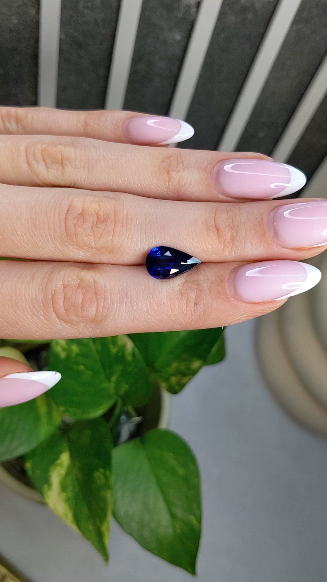 2.89 Ct. Blue Sapphire from Ceylon (Sri Lanka) Size Video