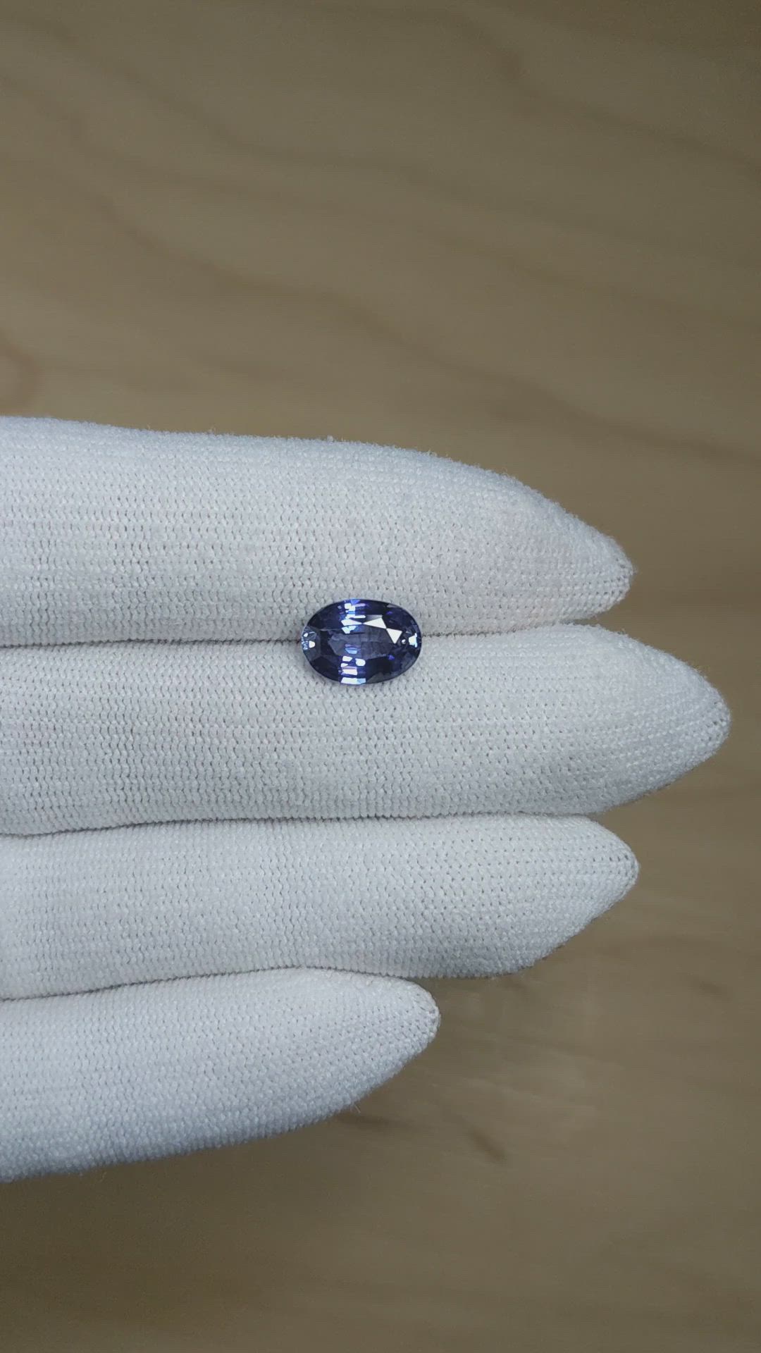 2.87 Ct. Purplish Blue Sapphire from Ceylon (Sri Lanka) Size Video