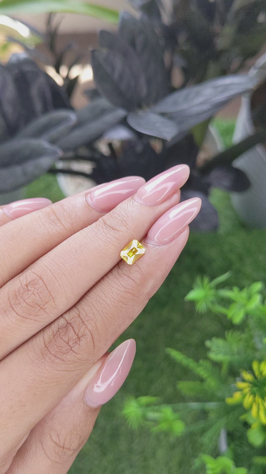 0.87 Ct. Yellow Sapphire from Ceylon (Sri Lanka) Size Video
