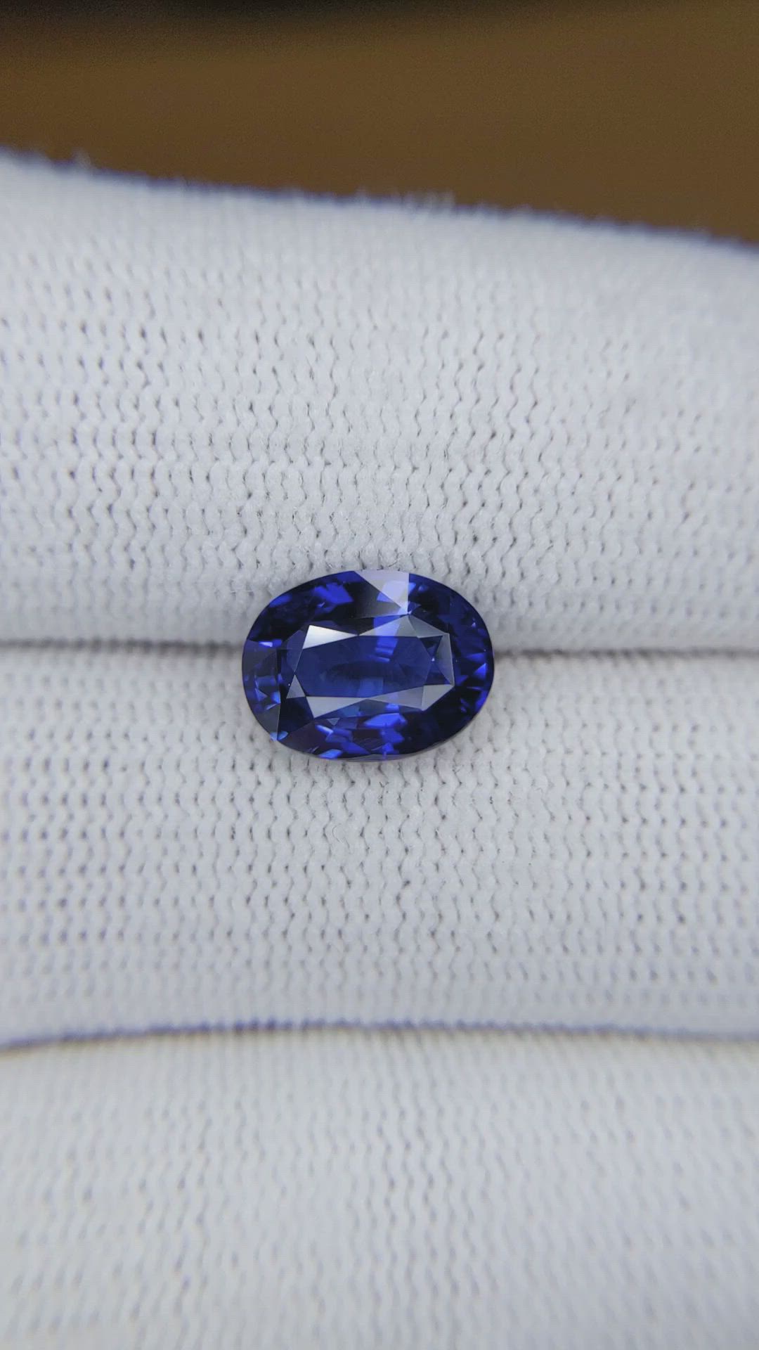 3.04 Ct. Blue Sapphire from Ceylon (Sri Lanka) Size Video