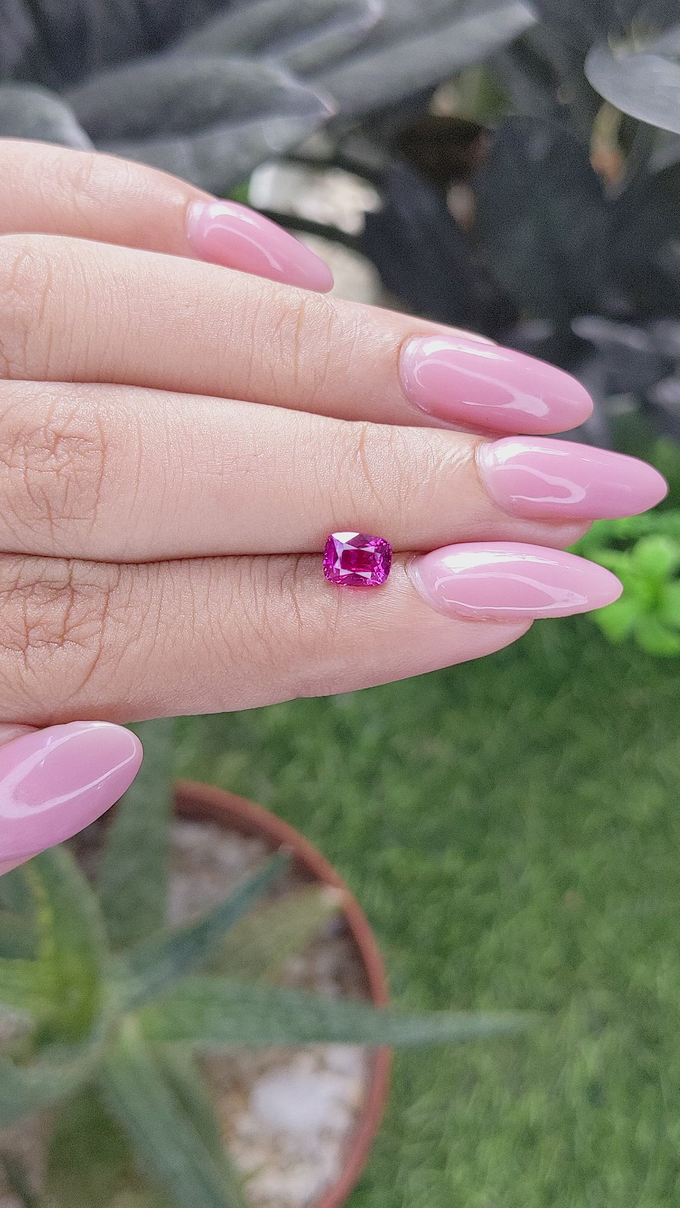 1.00 Ct. Purplish Pink Sapphire from Madagascar Size Video