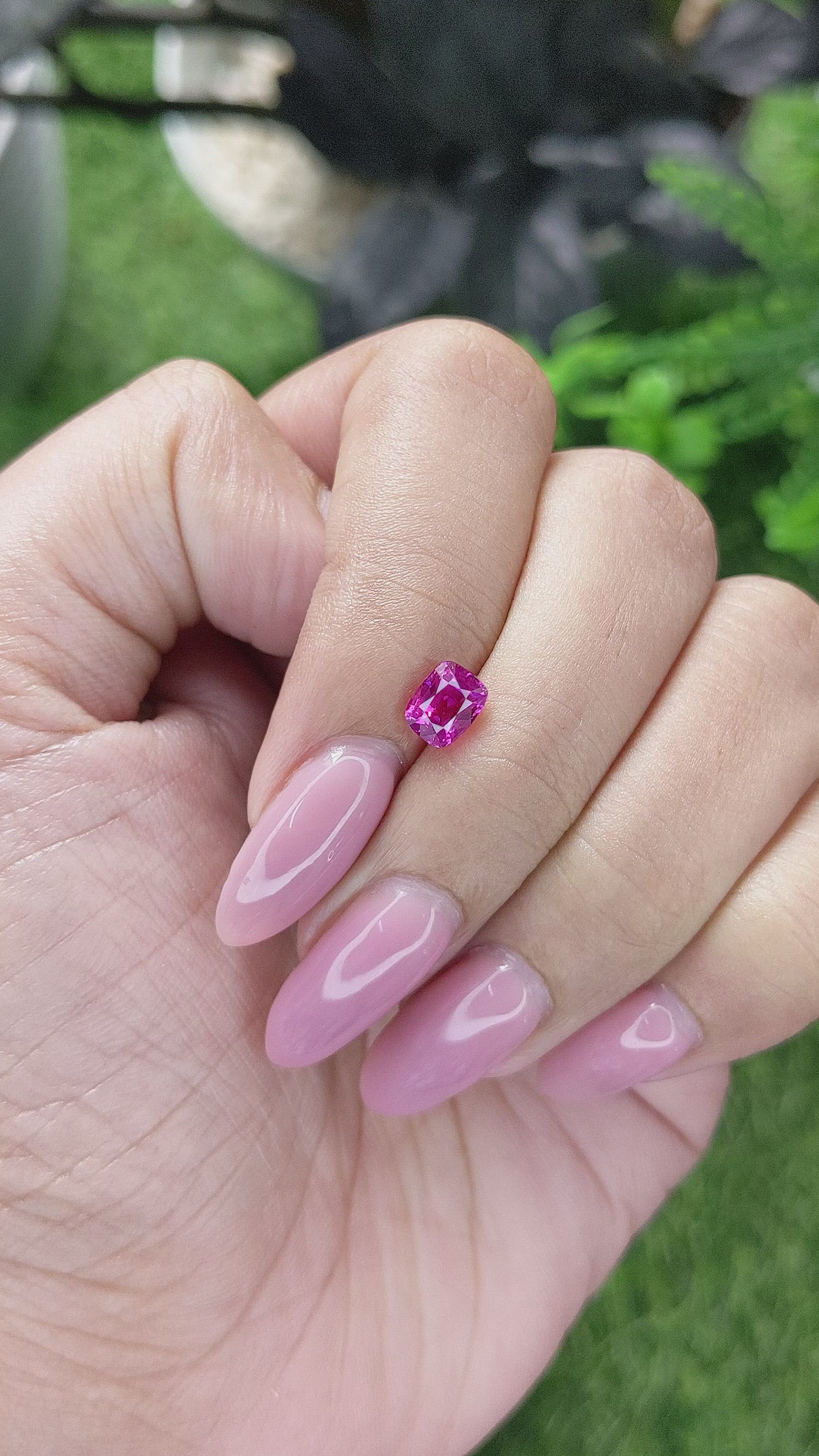 1.00 Ct. Purplish Pink Sapphire from Madagascar Size Video