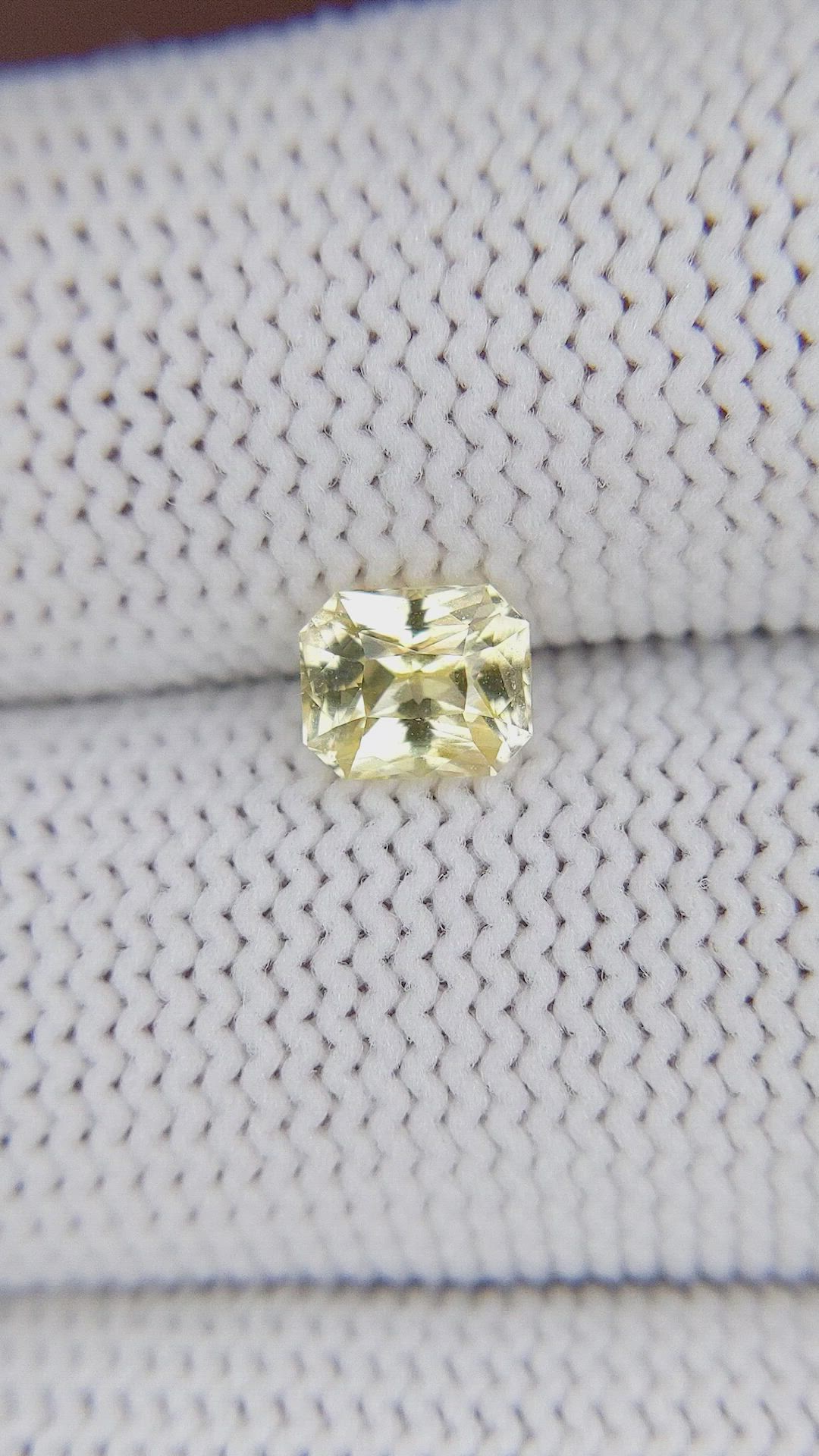 1.04 Ct. Yellow Sapphire from Ceylon (Sri Lanka) Size Video