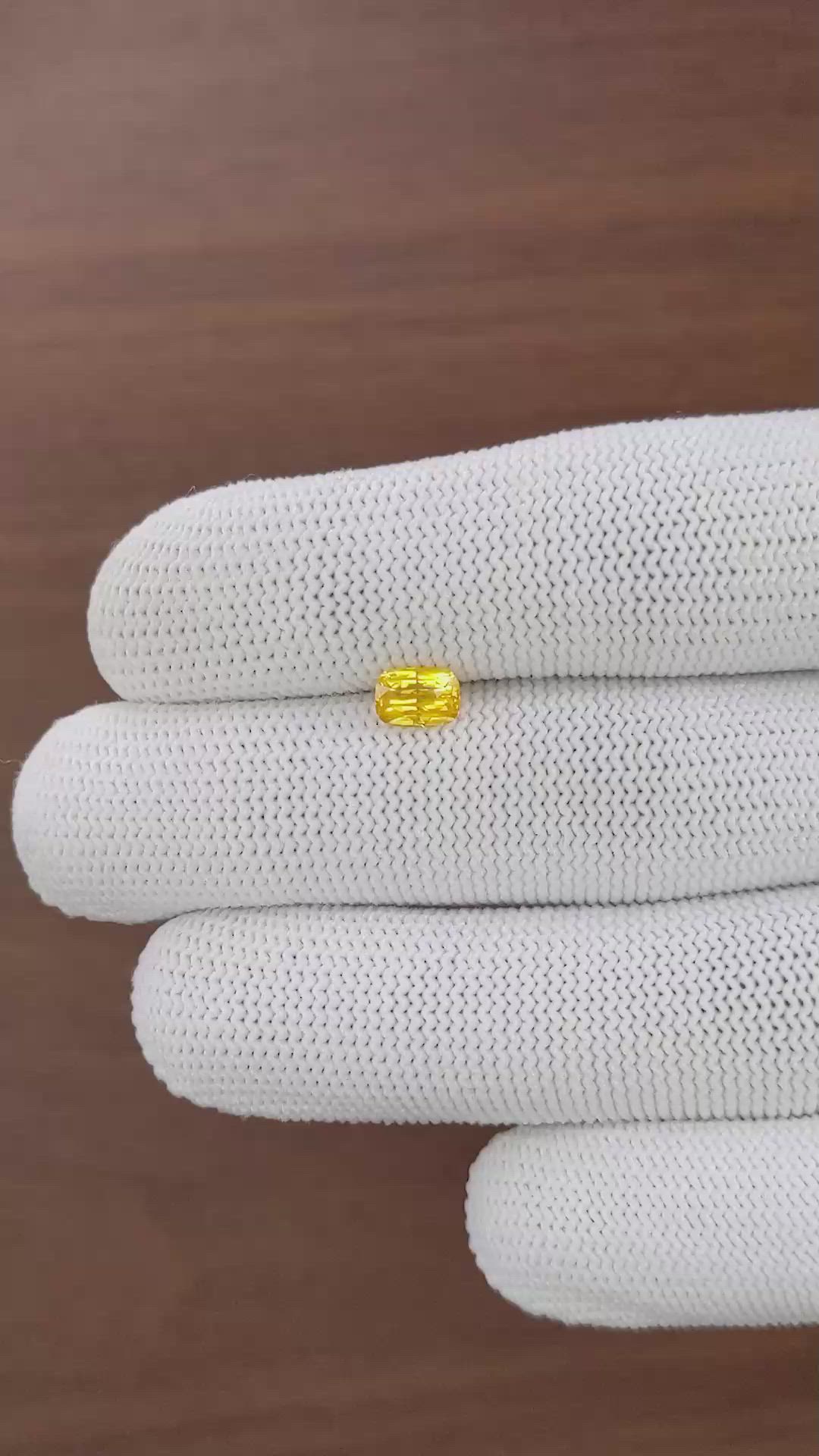 1.04 Ct. Orangish Yellow Sapphire from Ceylon (Sri Lanka) Size Video