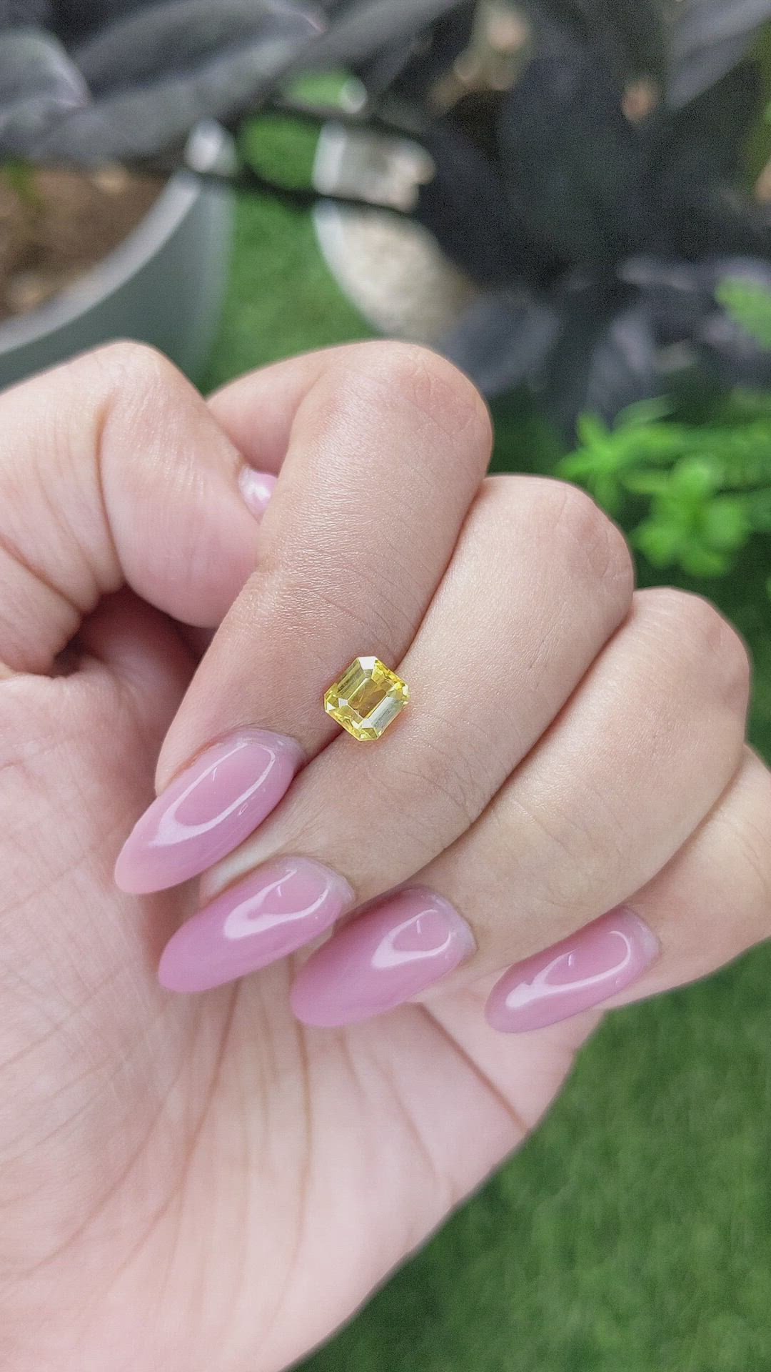 1.08 Ct. Yellow Sapphire from Ceylon (Sri Lanka) Size Video