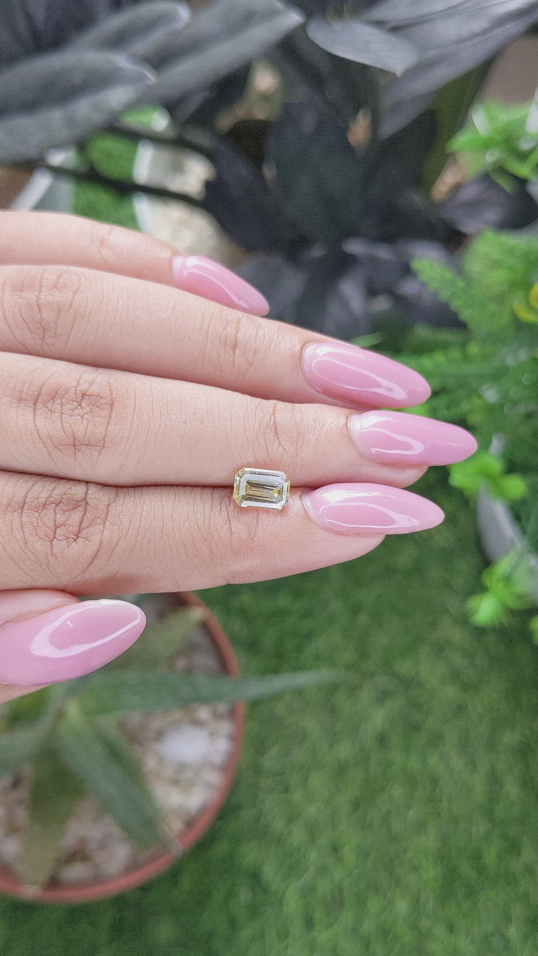 1.54 Ct. Yellow Sapphire from Ceylon (Sri Lanka) Size Video